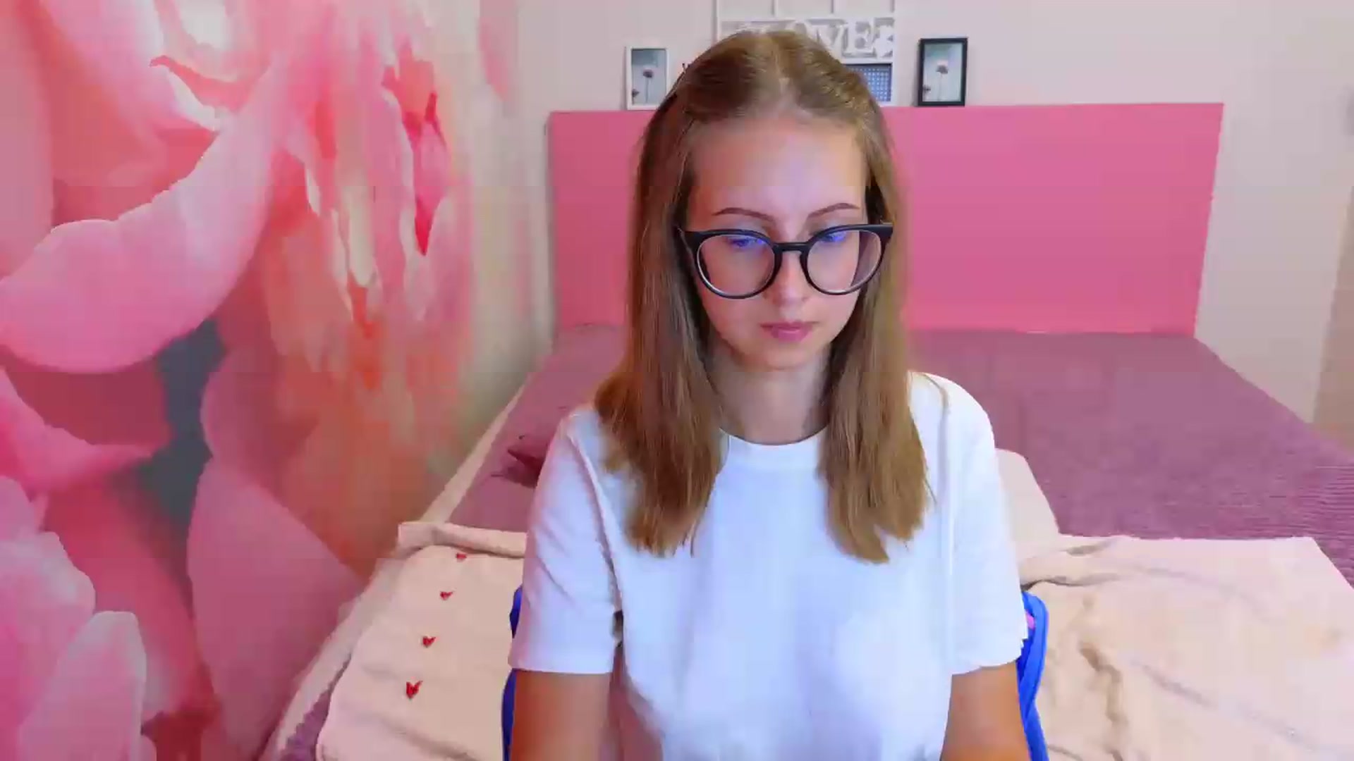 Gallery image thumbnail from Kristina_Adel's myfreecams stream on, 08/20/2026, 07:41 image 13 of 20