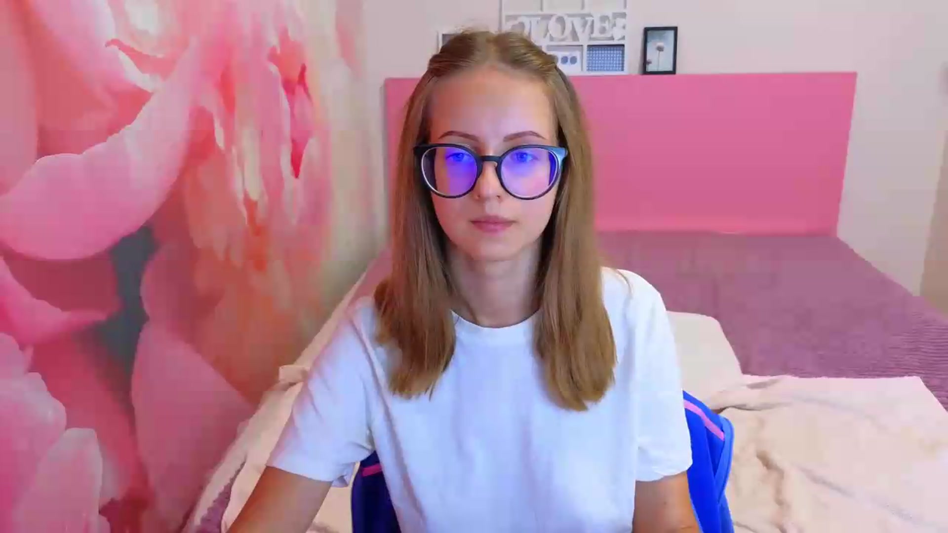 Gallery image thumbnail from Kristina_Adel's myfreecams stream on, 08/20/2026, 07:41 image 11 of 20