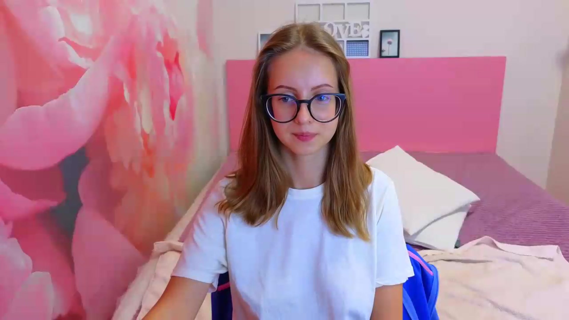 Gallery image thumbnail from Kristina_Adel's myfreecams stream on, 08/20/2026, 09:16 image 5 of 20
