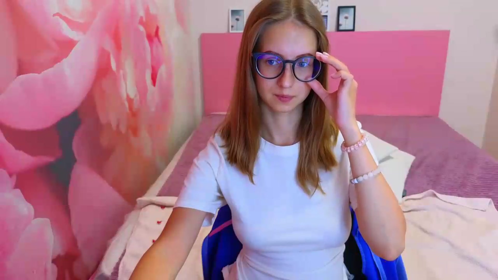 Gallery image thumbnail from Kristina_Adel's myfreecams stream on, 08/20/2026, 10:47 image 3 of 20