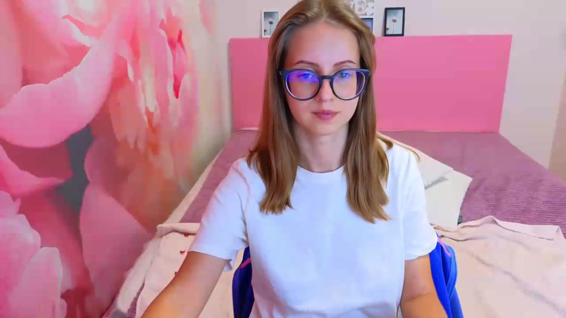Gallery image thumbnail from Kristina_Adel's myfreecams stream on, 08/20/2026, 10:47 image 5 of 20
