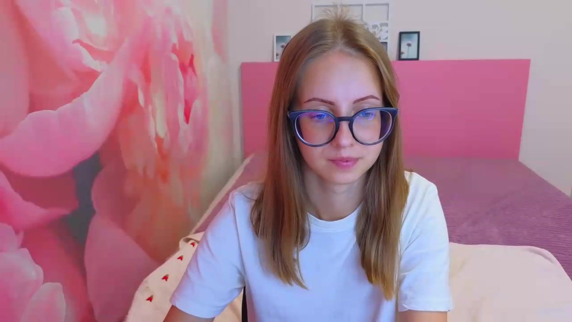 Gallery image thumbnail from Kristina_Adel's myfreecams stream on, 08/24/2026, 09:30 image 18 of 20
