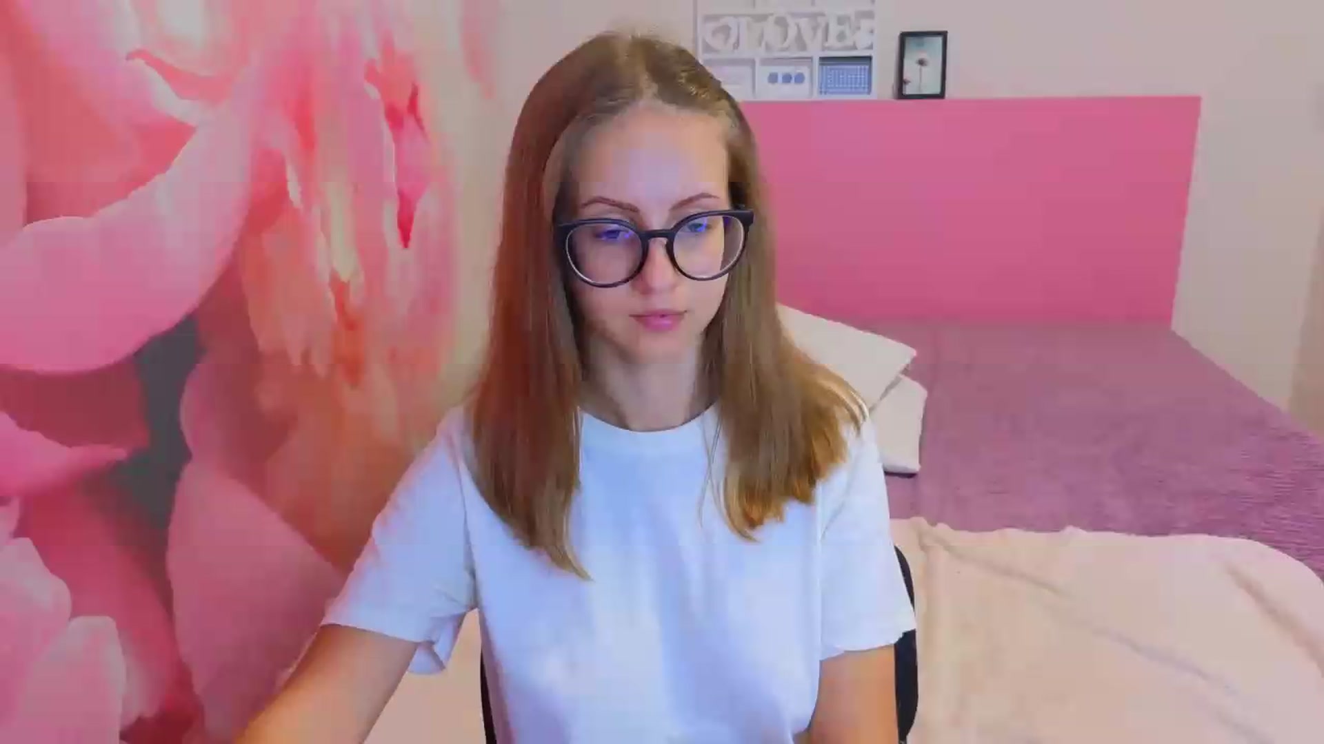 Gallery image thumbnail from Kristina_Adel's myfreecams stream on, 08/26/2026, 09:20 image 9 of 20
