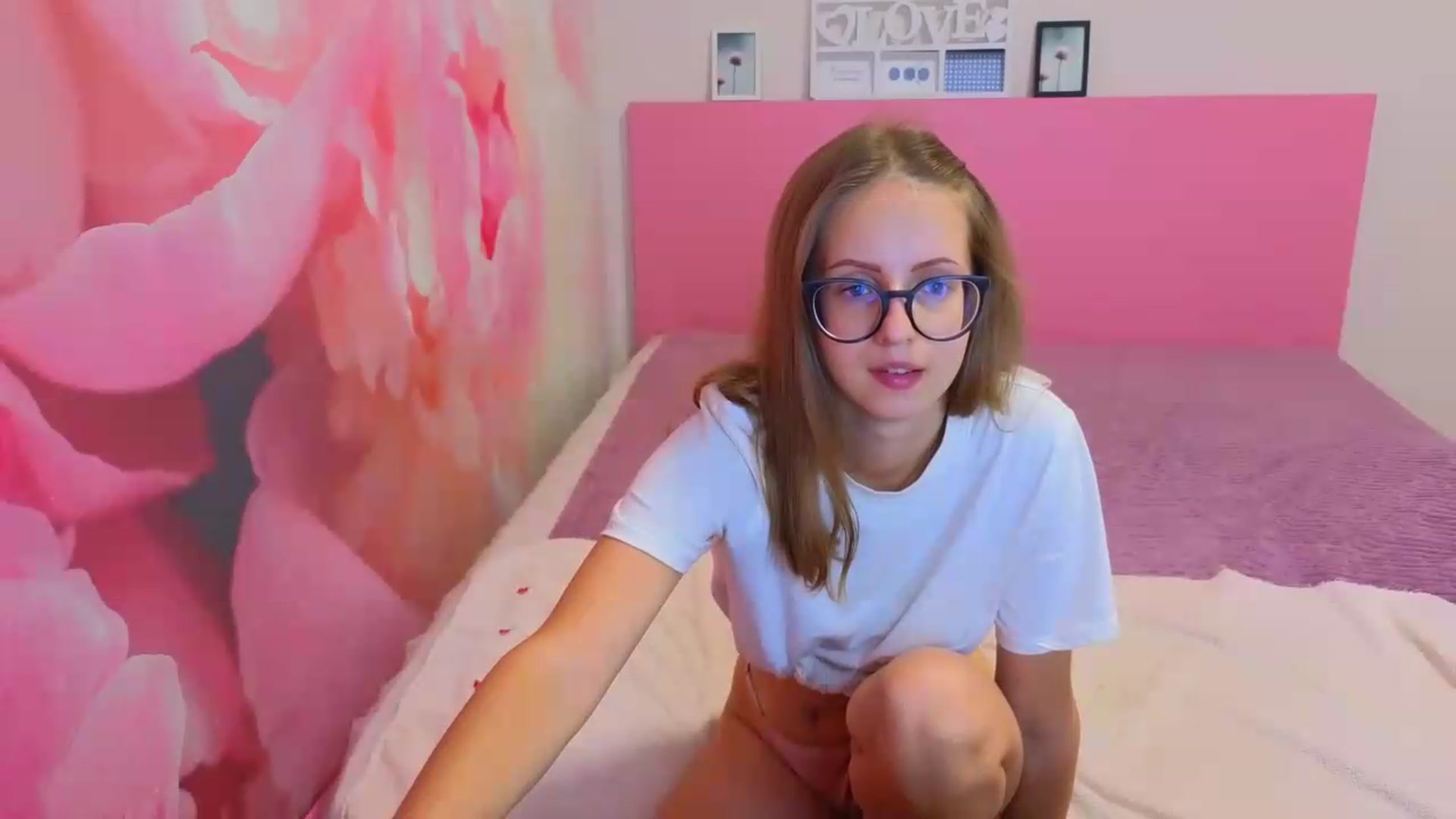 Gallery image thumbnail from Kristina_Adel's myfreecams stream on, 08/26/2026, 09:20 image 14 of 20