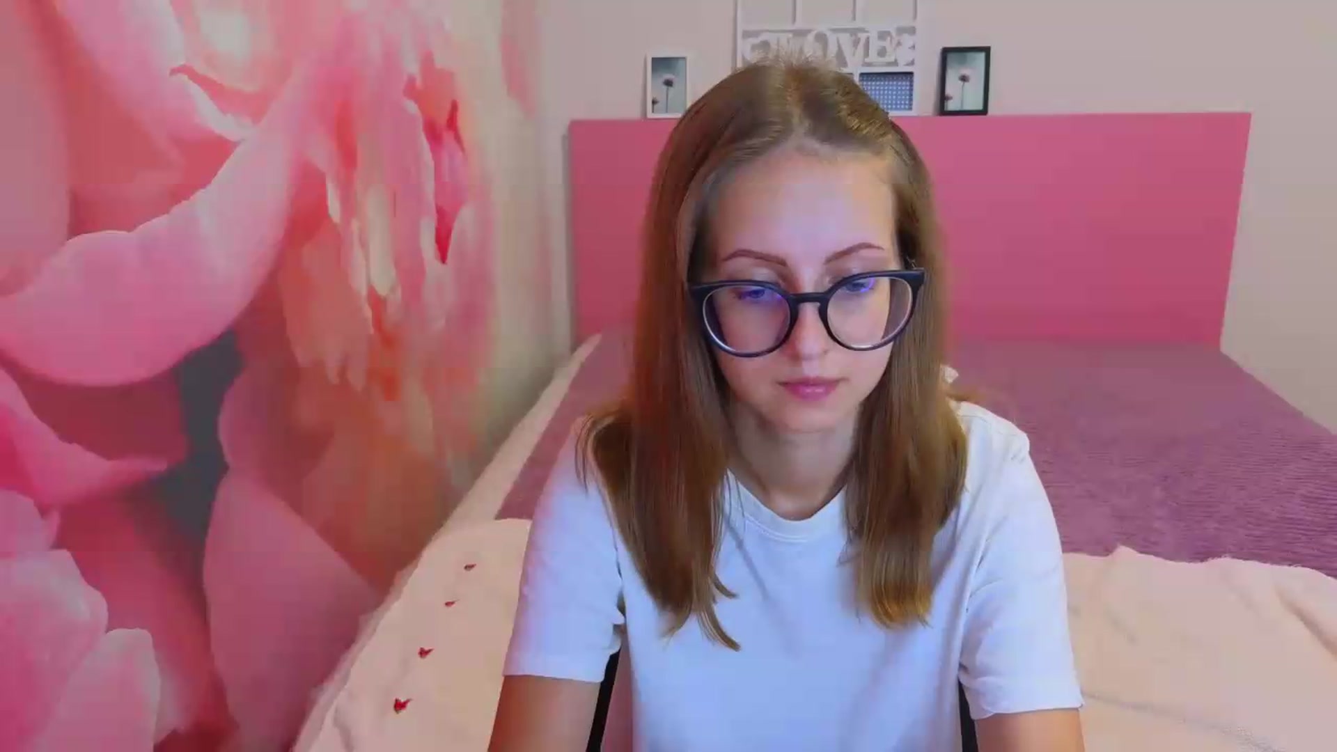 Gallery image thumbnail from Kristina_Adel's myfreecams stream on, 08/26/2026, 09:20 image 20 of 20