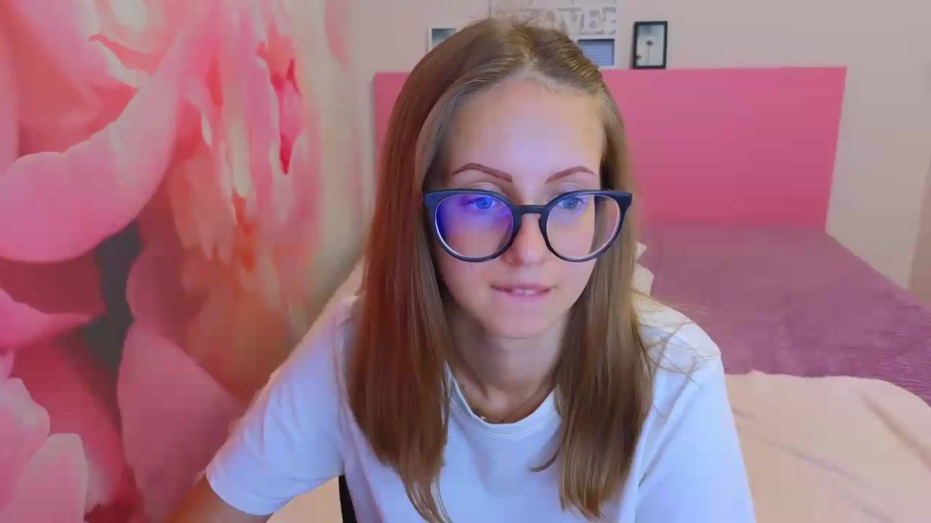 Gallery image thumbnail from Kristina_Adel's myfreecams stream on, 08/26/2026, 09:20 image 10 of 20