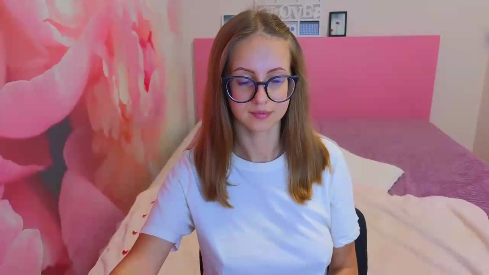 Gallery image thumbnail from Kristina_Adel's myfreecams stream on, 08/26/2026, 09:20 image 2 of 20