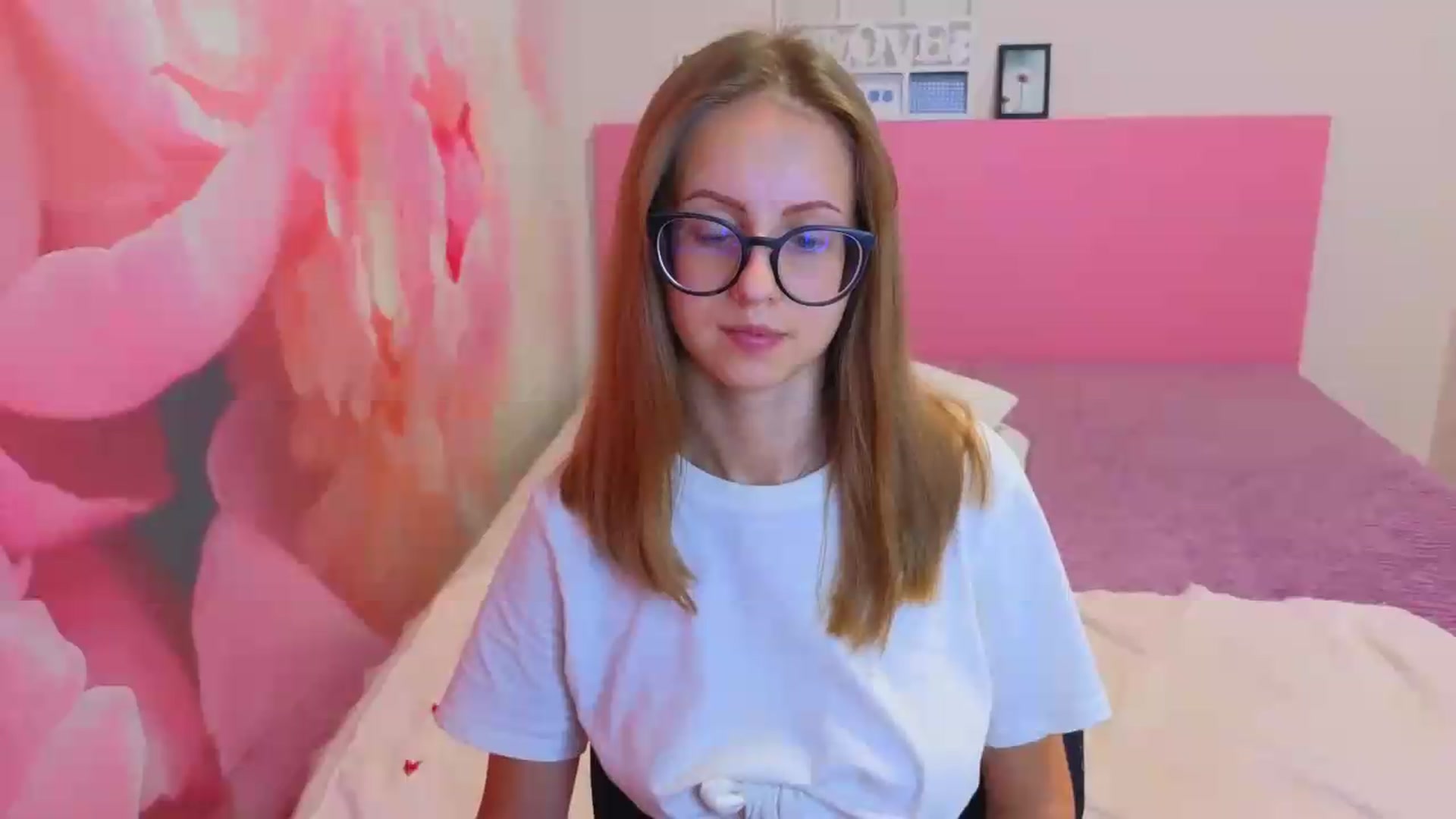 Gallery image thumbnail from Kristina_Adel's myfreecams stream on, 08/26/2026, 10:30 image 13 of 20