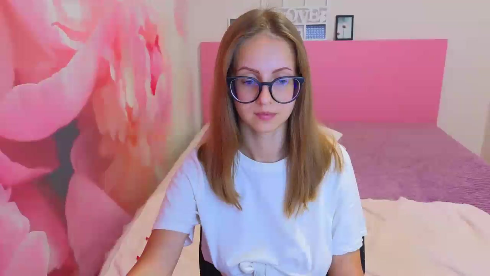 Gallery image thumbnail from Kristina_Adel's myfreecams stream on, 08/26/2026, 10:30 image 14 of 20