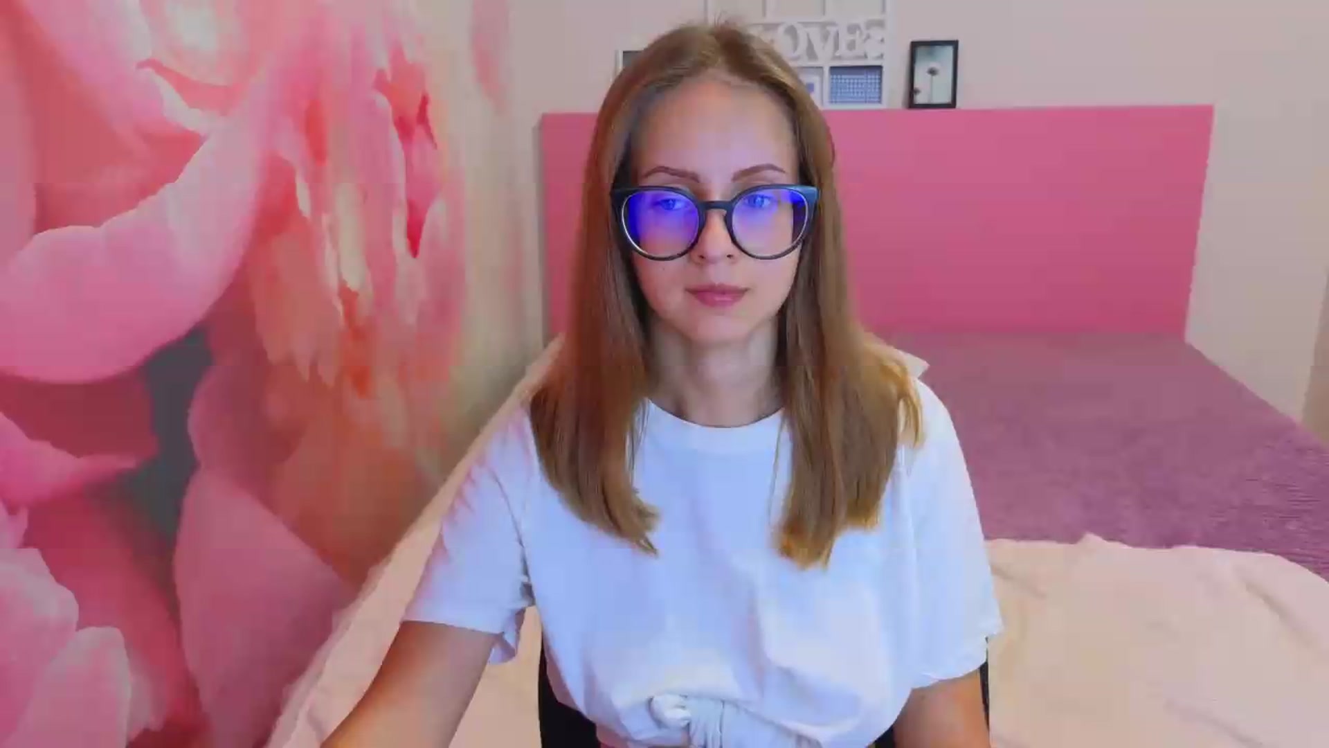 Gallery image thumbnail from Kristina_Adel's myfreecams stream on, 08/26/2026, 10:30 image 12 of 20