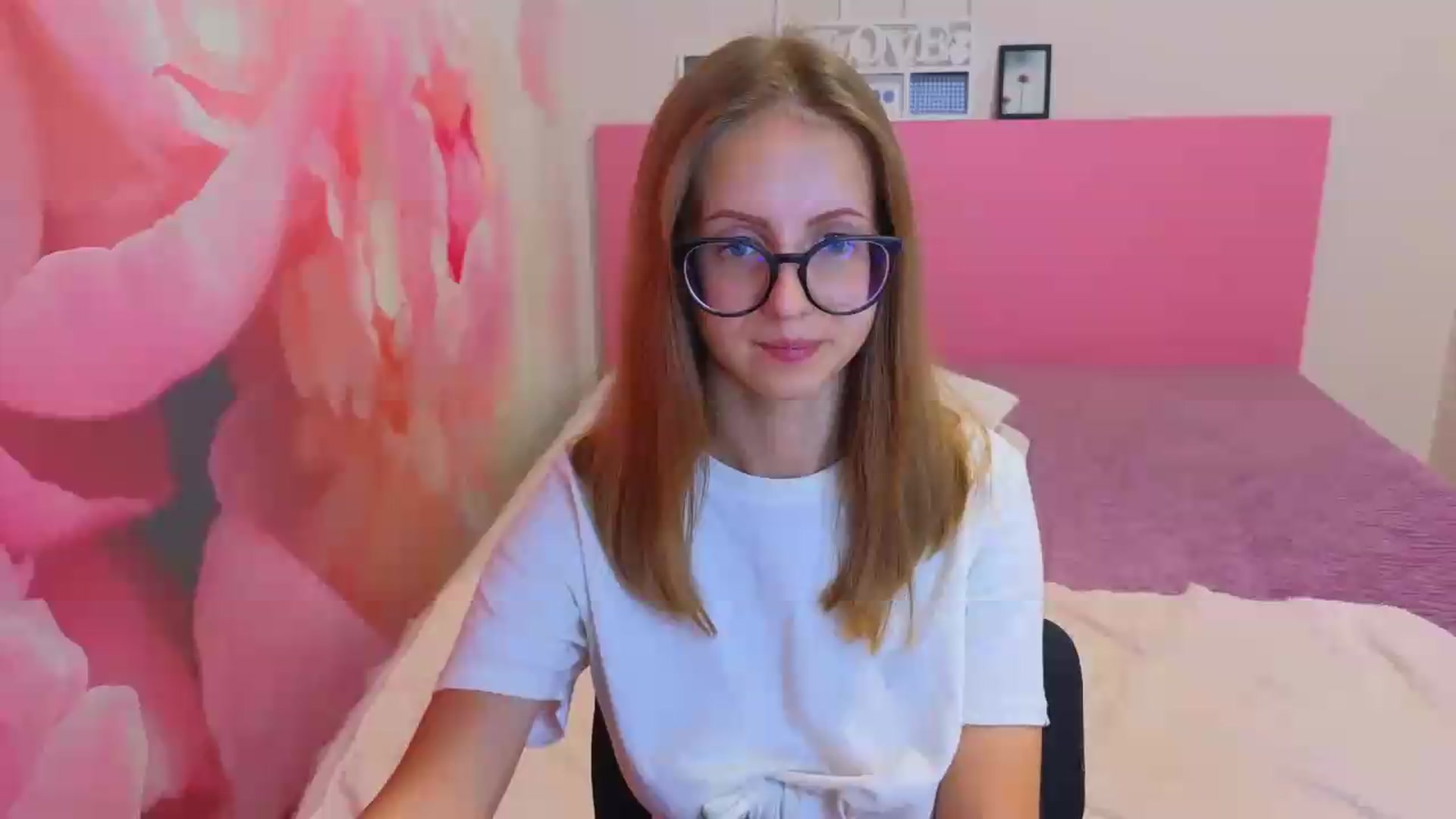 Gallery image thumbnail from Kristina_Adel's myfreecams stream on, 08/26/2026, 10:30 image 16 of 20