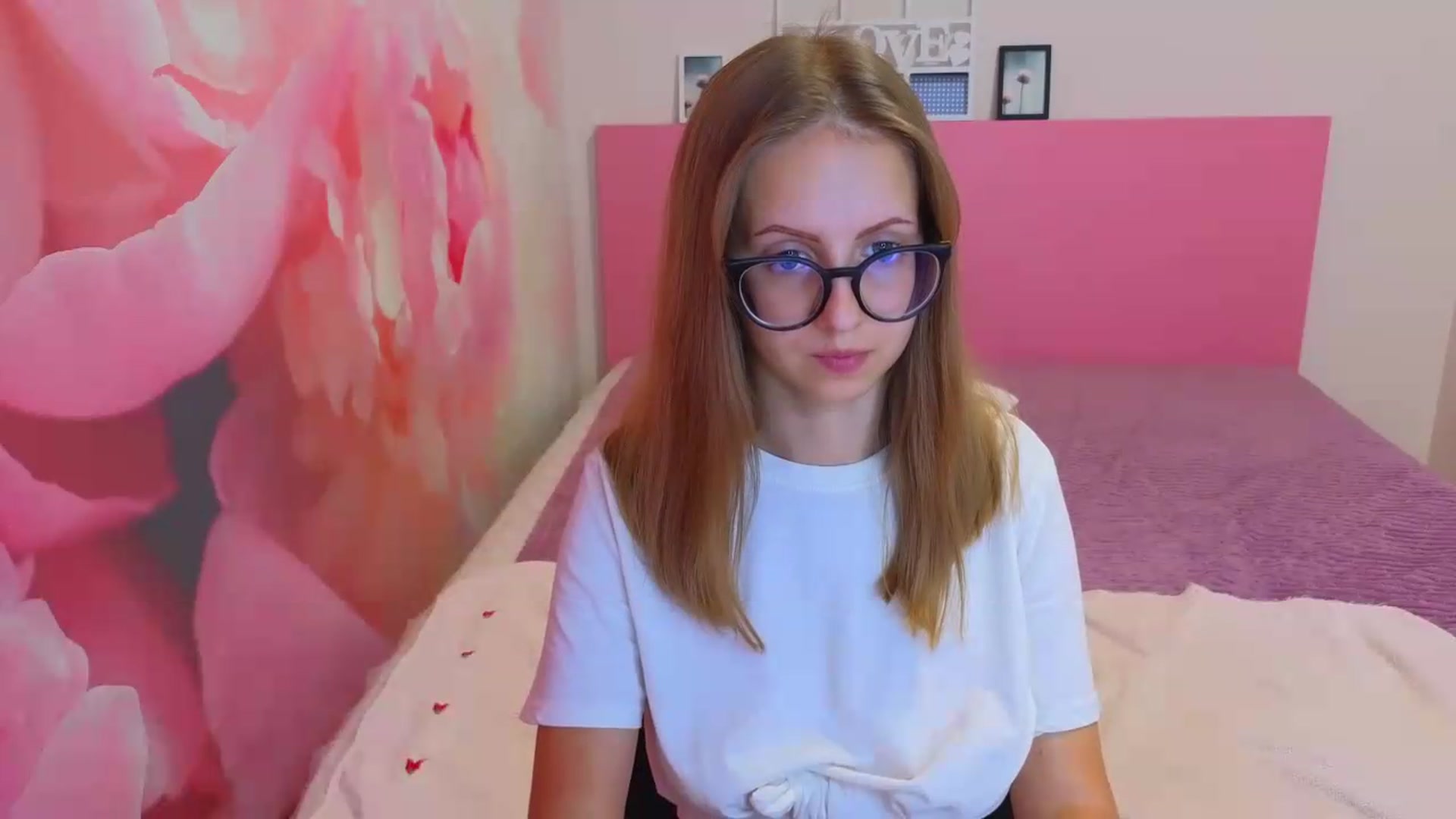 Gallery image thumbnail from Kristina_Adel's myfreecams stream on, 08/26/2026, 10:30 image 17 of 20