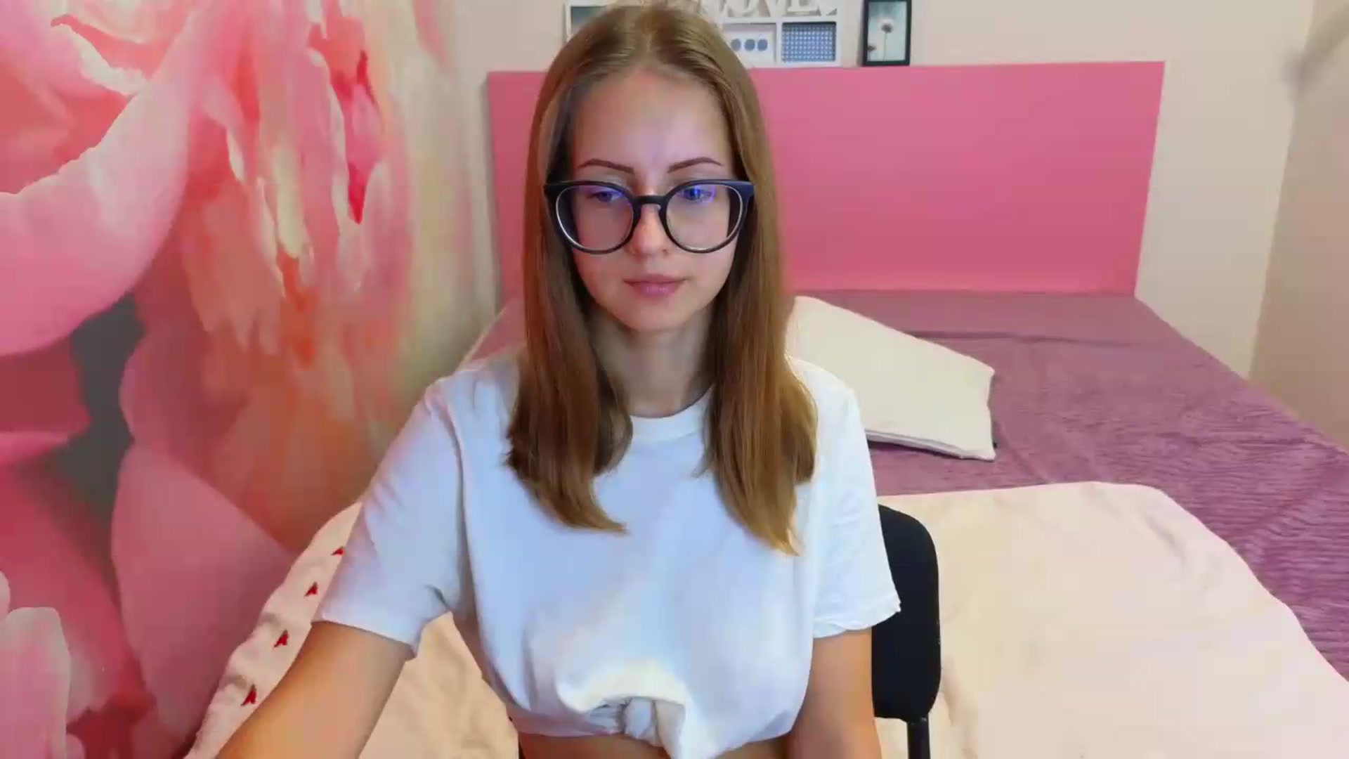 Gallery image thumbnail from Kristina_Adel's myfreecams stream on, 08/31/2026, 07:38 image 13 of 20