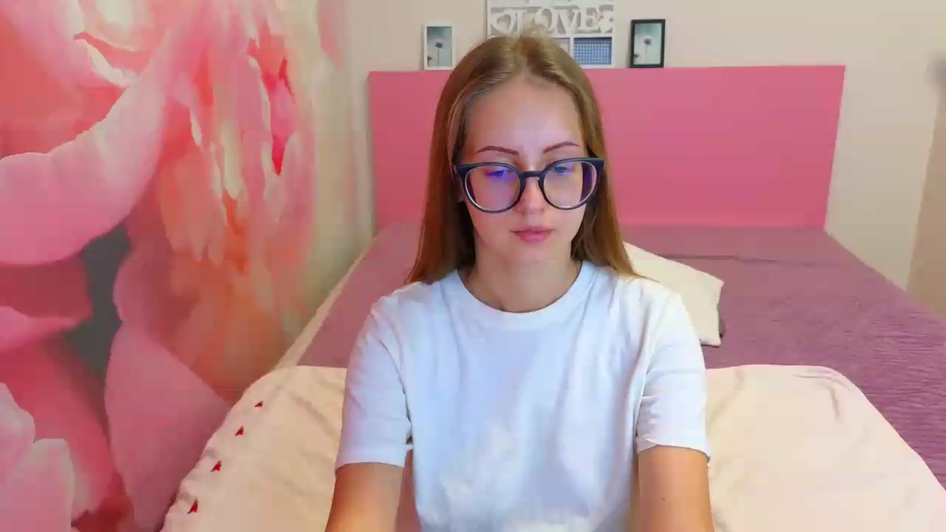 Gallery image thumbnail from Kristina_Adel's myfreecams stream on, 08/31/2026, 08:29 image 12 of 20