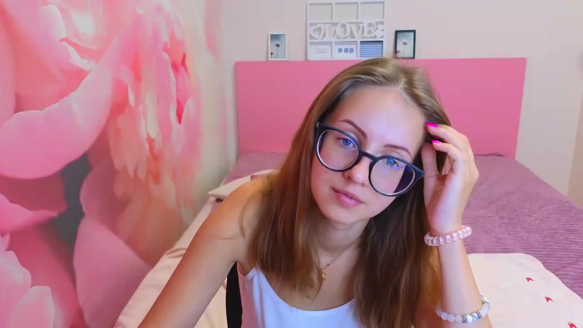 Gallery image thumbnail from Kristina_Adel's myfreecams stream on, 09/02/2026, 08:07 image 14 of 20