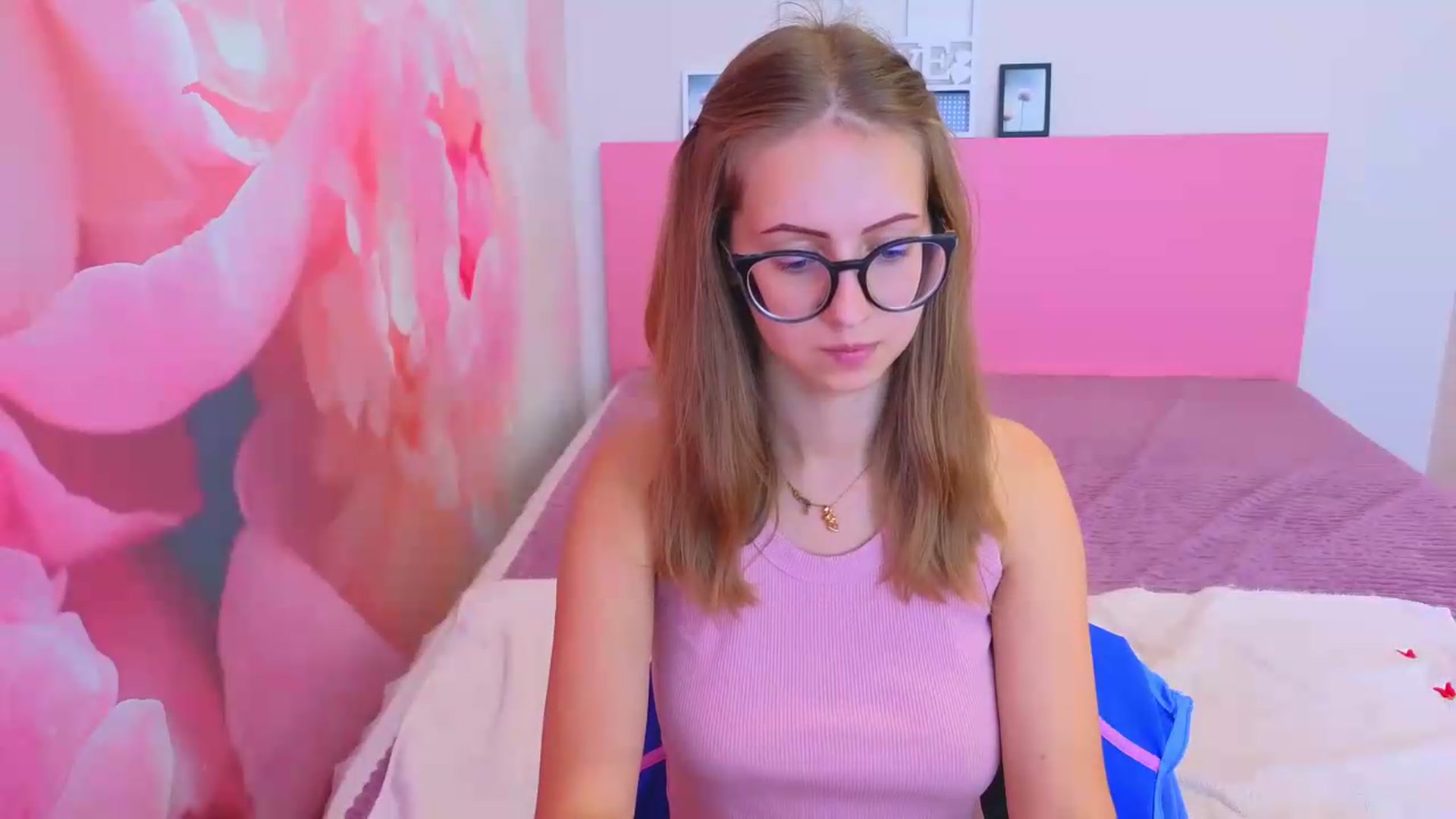 Gallery image thumbnail from Kristina_Adel's myfreecams stream on, 09/09/2026, 07:09 image 17 of 20