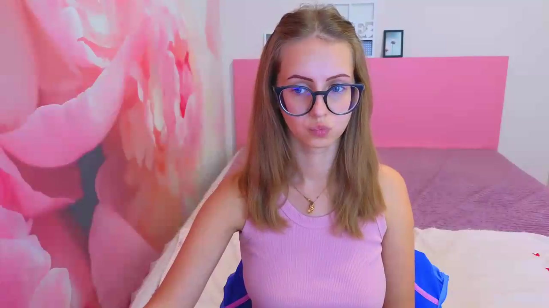 Gallery image thumbnail from Kristina_Adel's myfreecams stream on, 09/09/2026, 08:21 image 18 of 20