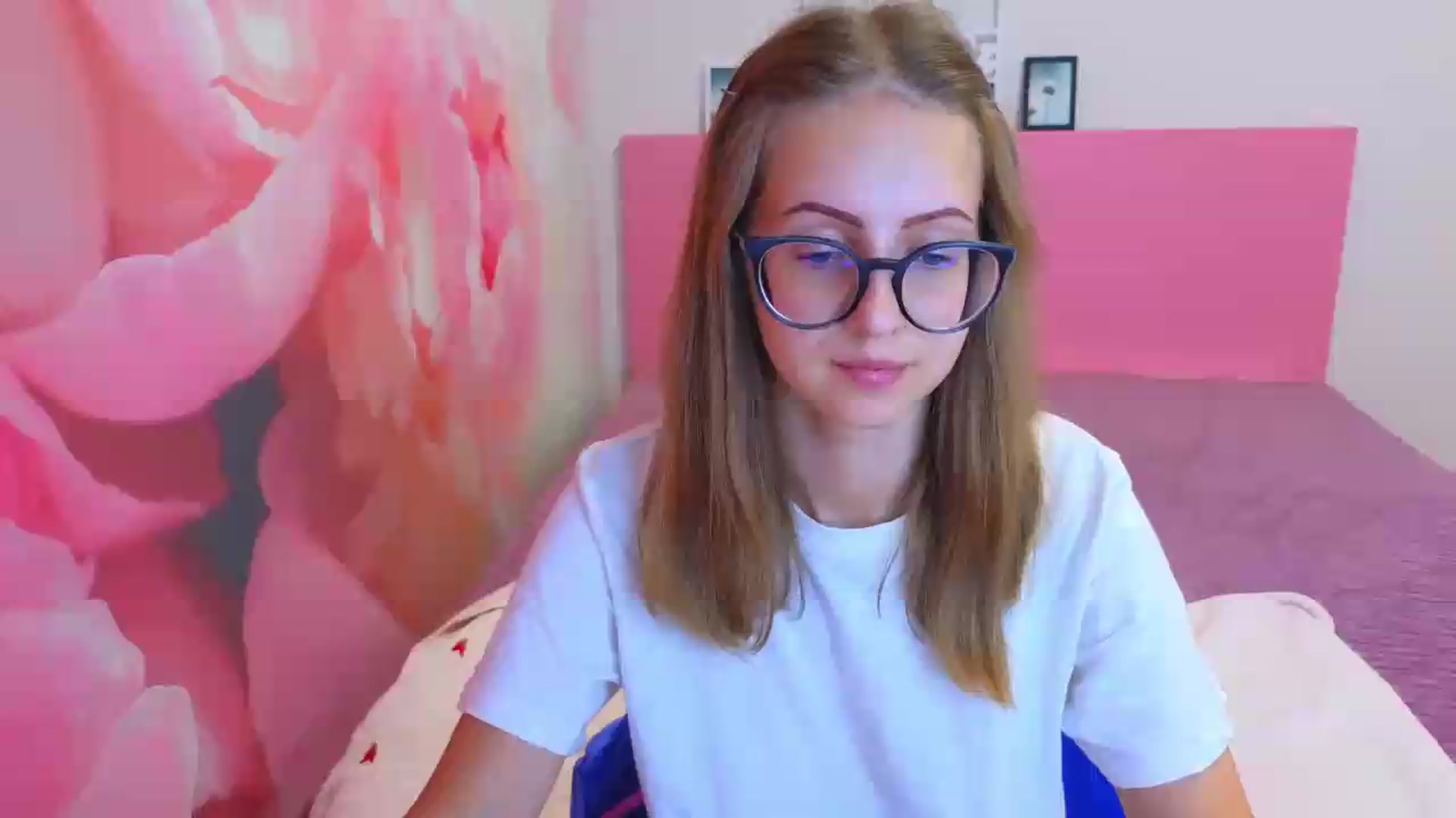 Gallery image thumbnail from Kristina_Adel's myfreecams stream on, 09/10/2026, 09:04 image 1 of 20