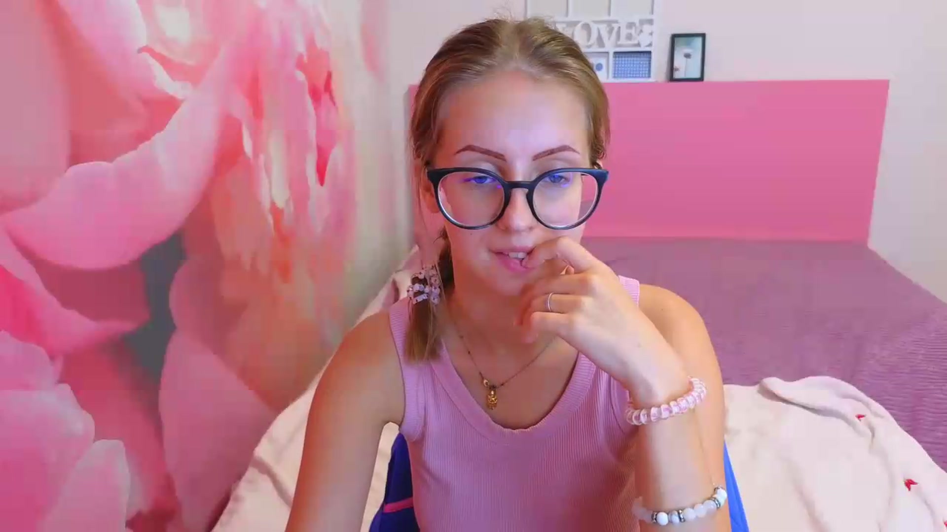 Gallery image thumbnail from Kristina_Adel's myfreecams stream on, 09/12/2026, 10:50 image 12 of 20