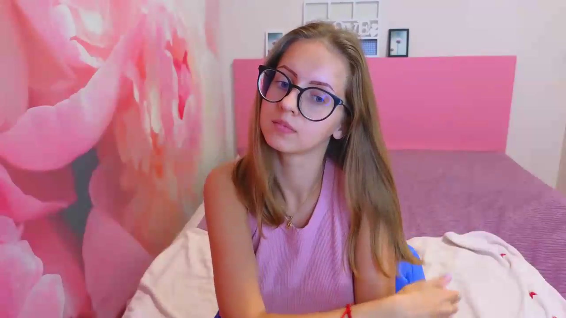 Gallery image thumbnail from Kristina_Adel's myfreecams stream on, 09/12/2026, 10:50 image 20 of 20