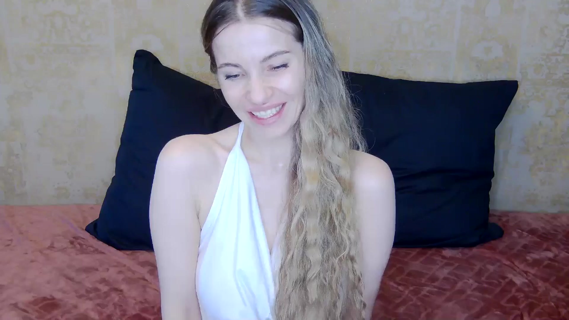 Gallery image thumbnail from Kristina_luv's myfreecams stream on, 03/31/2025, 06:28 image 20 of 20