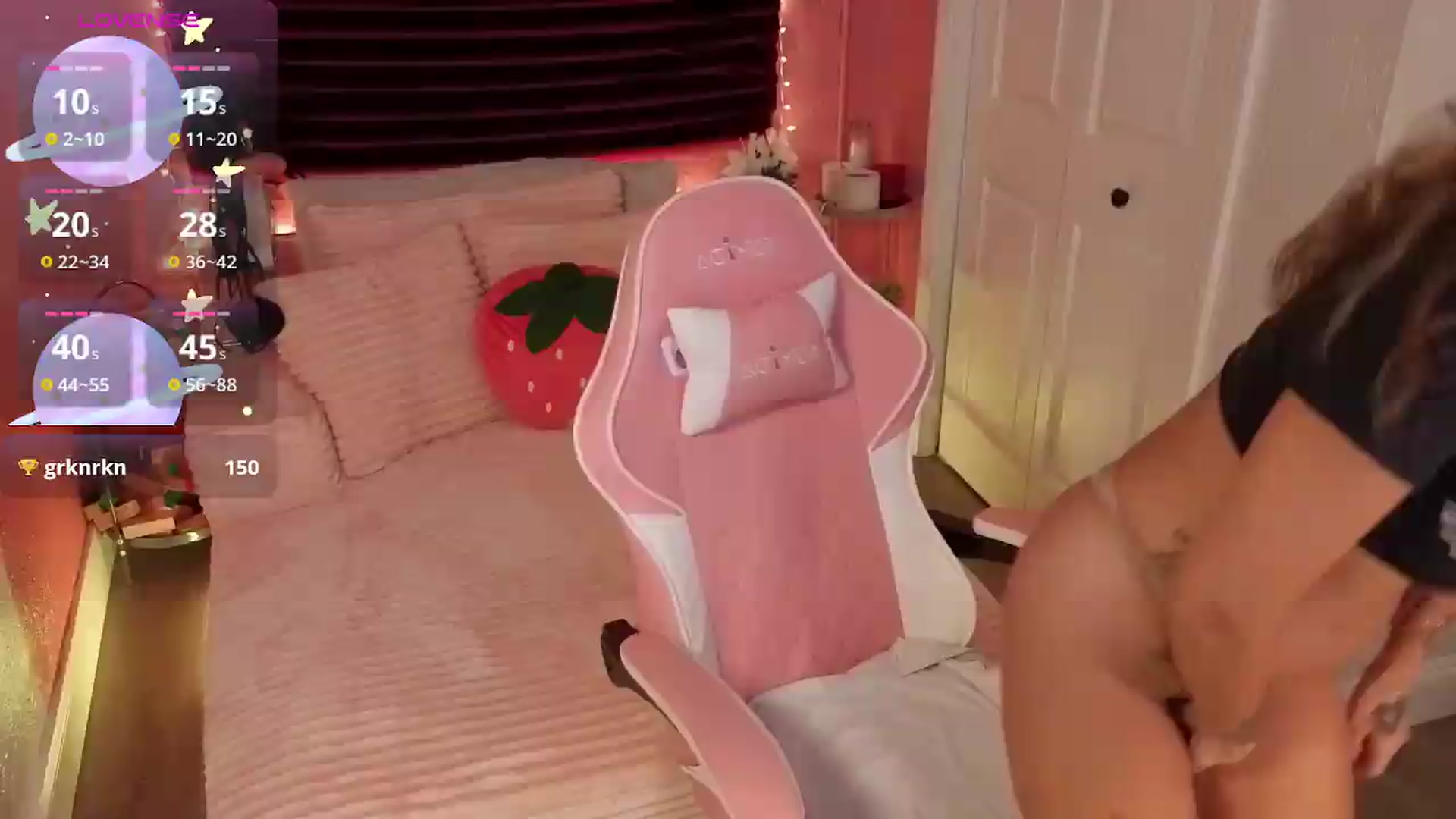 Gallery image thumbnail from KristineKayxo's myfreecams stream on, 08/14/2026, 02:54 image 7 of 20
