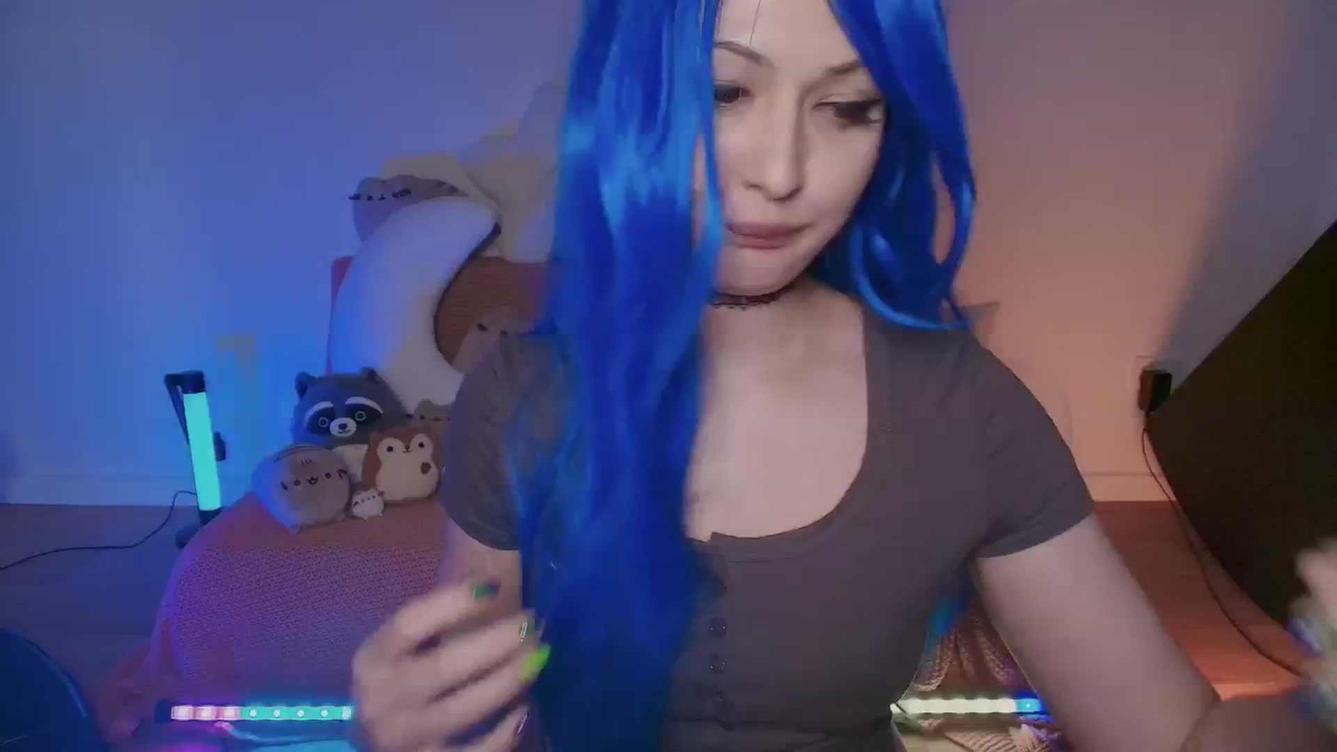 Gallery image thumbnail from Kristy6Kris's myfreecams stream on, 10/26/2025, 02:45 image 17 of 20