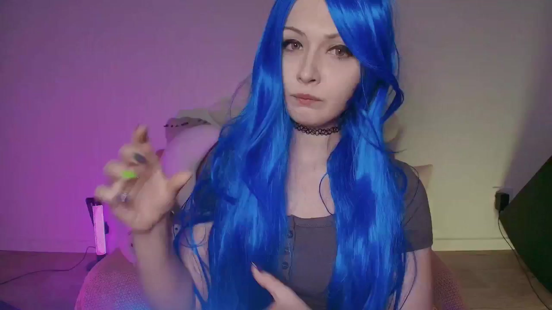 Gallery image thumbnail from Kristy6Kris's myfreecams stream on, 10/26/2025, 02:45 image 2 of 20