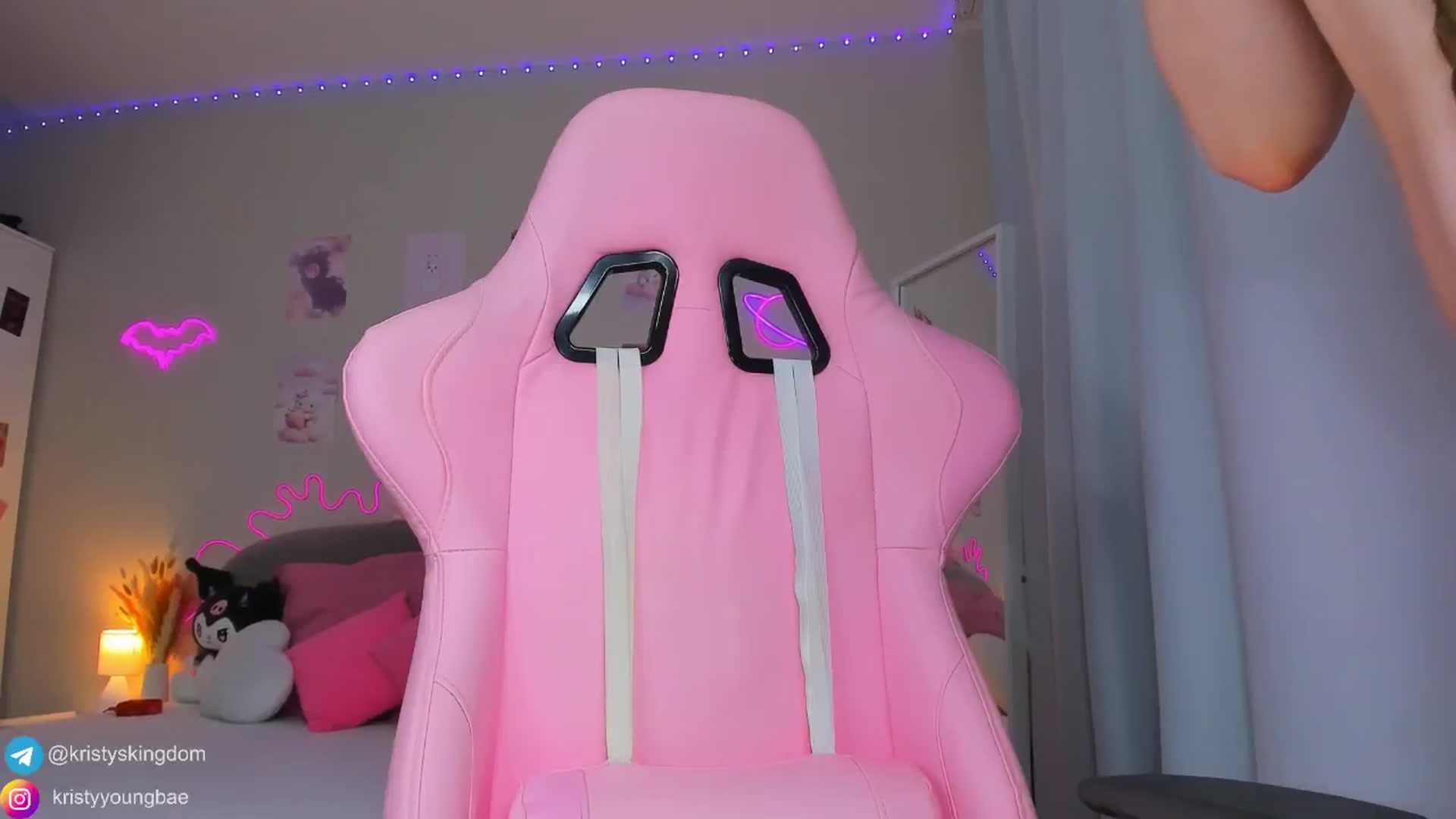 Gallery image thumbnail from KristyGirl's myfreecams stream on, 10/25/2025, 11:45 image 3 of 20