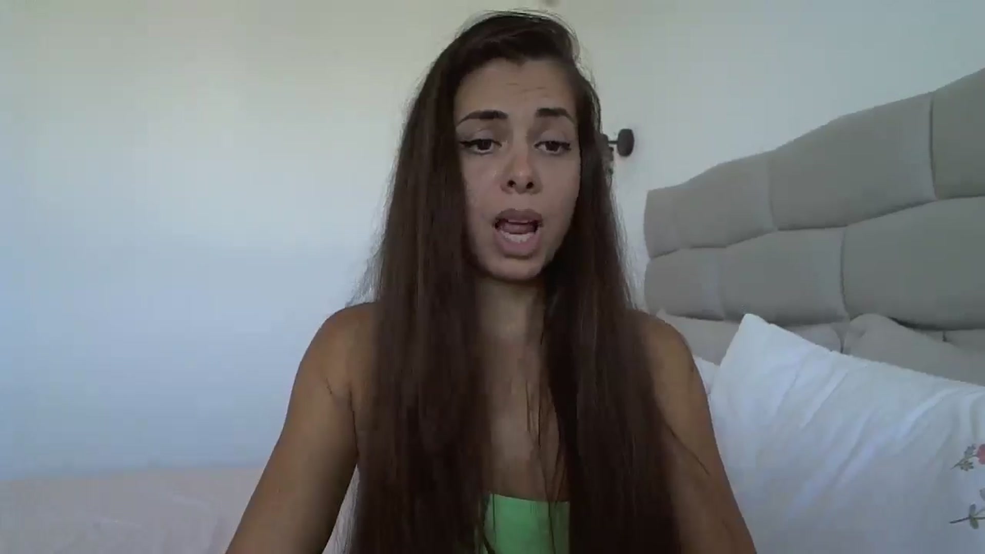 Gallery image thumbnail from Krys_'s myfreecams stream on, 11/24/2025, 09:19 image 13 of 20