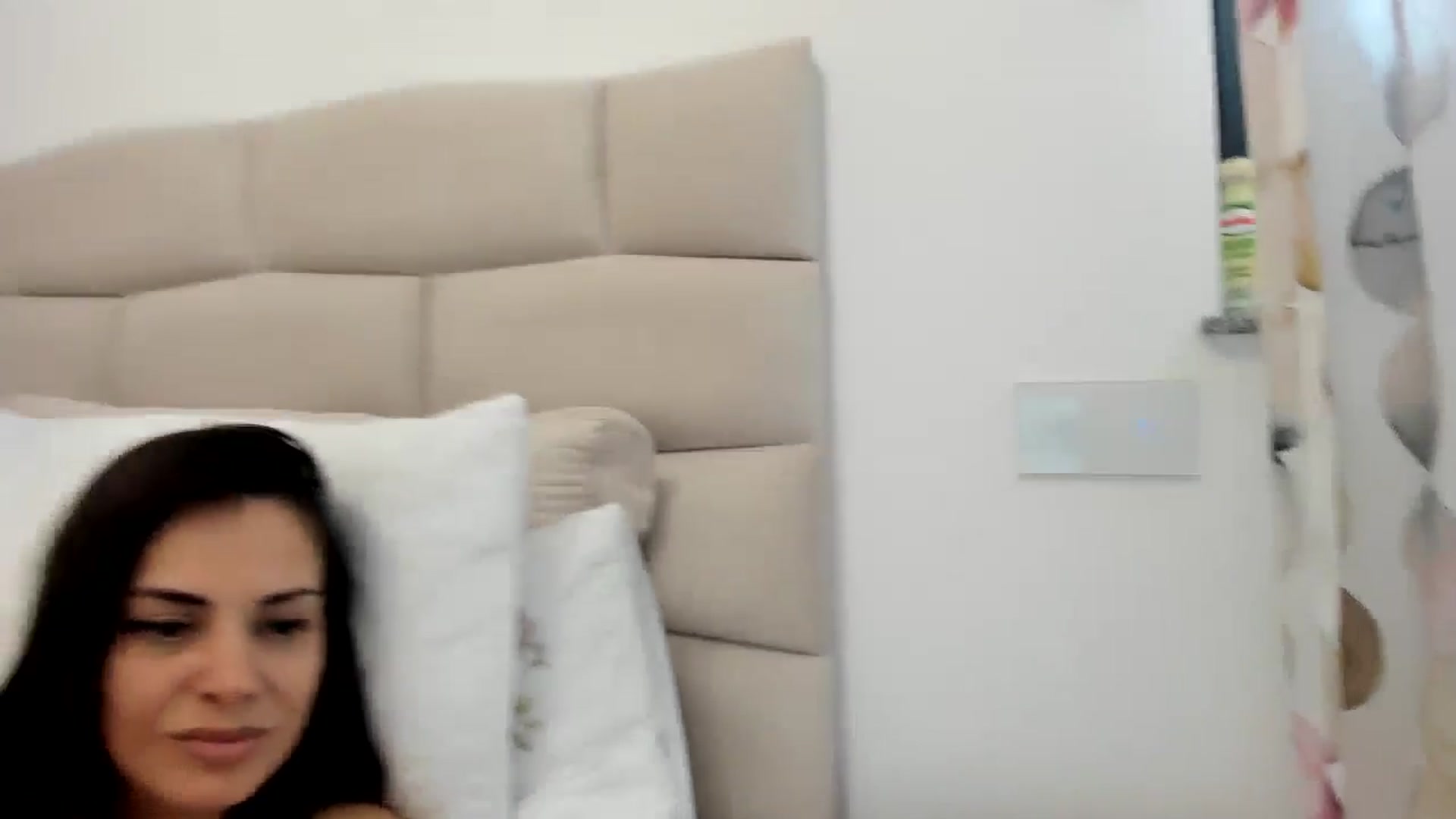 Gallery image thumbnail from Krys_'s myfreecams stream on, 02/22/2026, 17:46 image 19 of 20