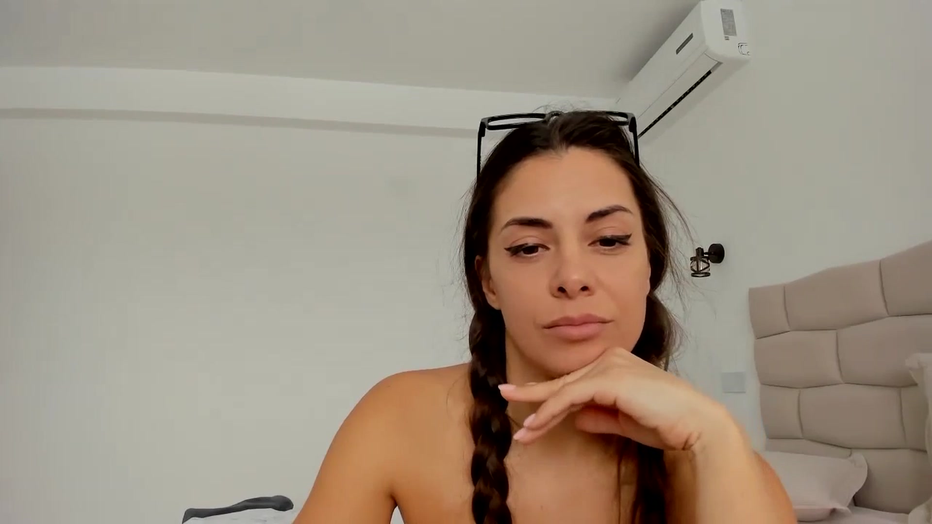Gallery image thumbnail from Krys_'s myfreecams stream on, 02/23/2026, 09:06 image 7 of 20