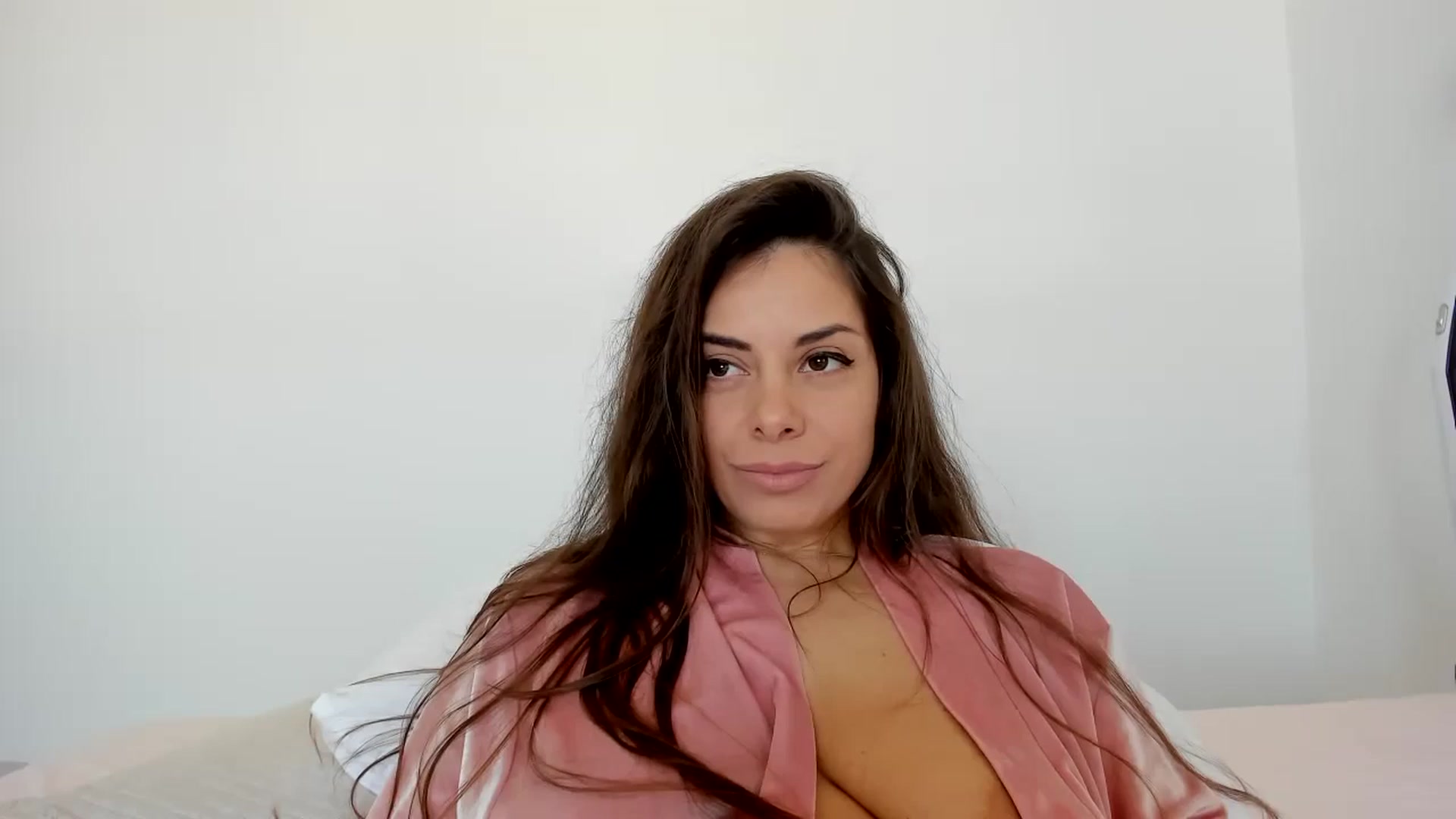 Gallery image thumbnail from Krys_'s myfreecams stream on, 03/04/2026, 09:20 image 1 of 20