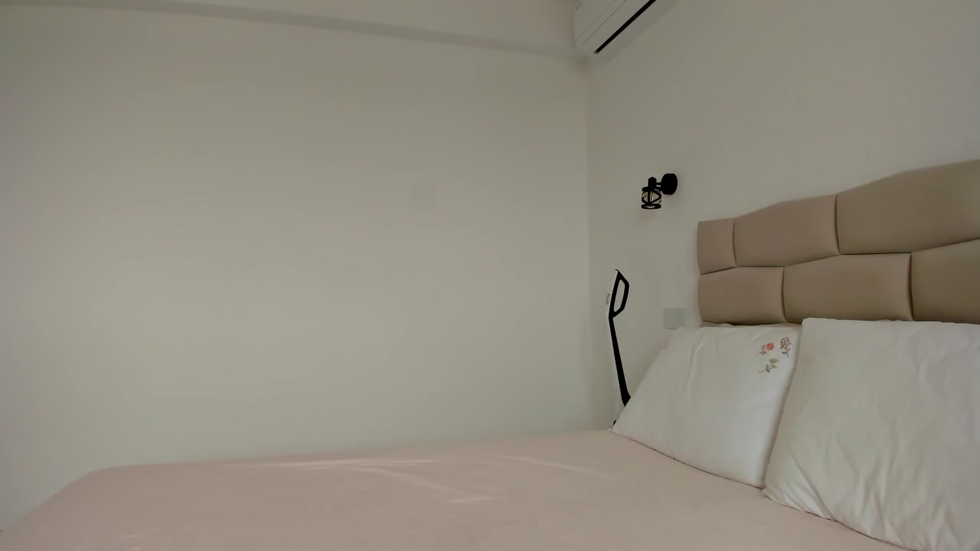 Gallery image thumbnail from Krys_'s myfreecams stream on, 03/19/2026, 09:10 image 1 of 20