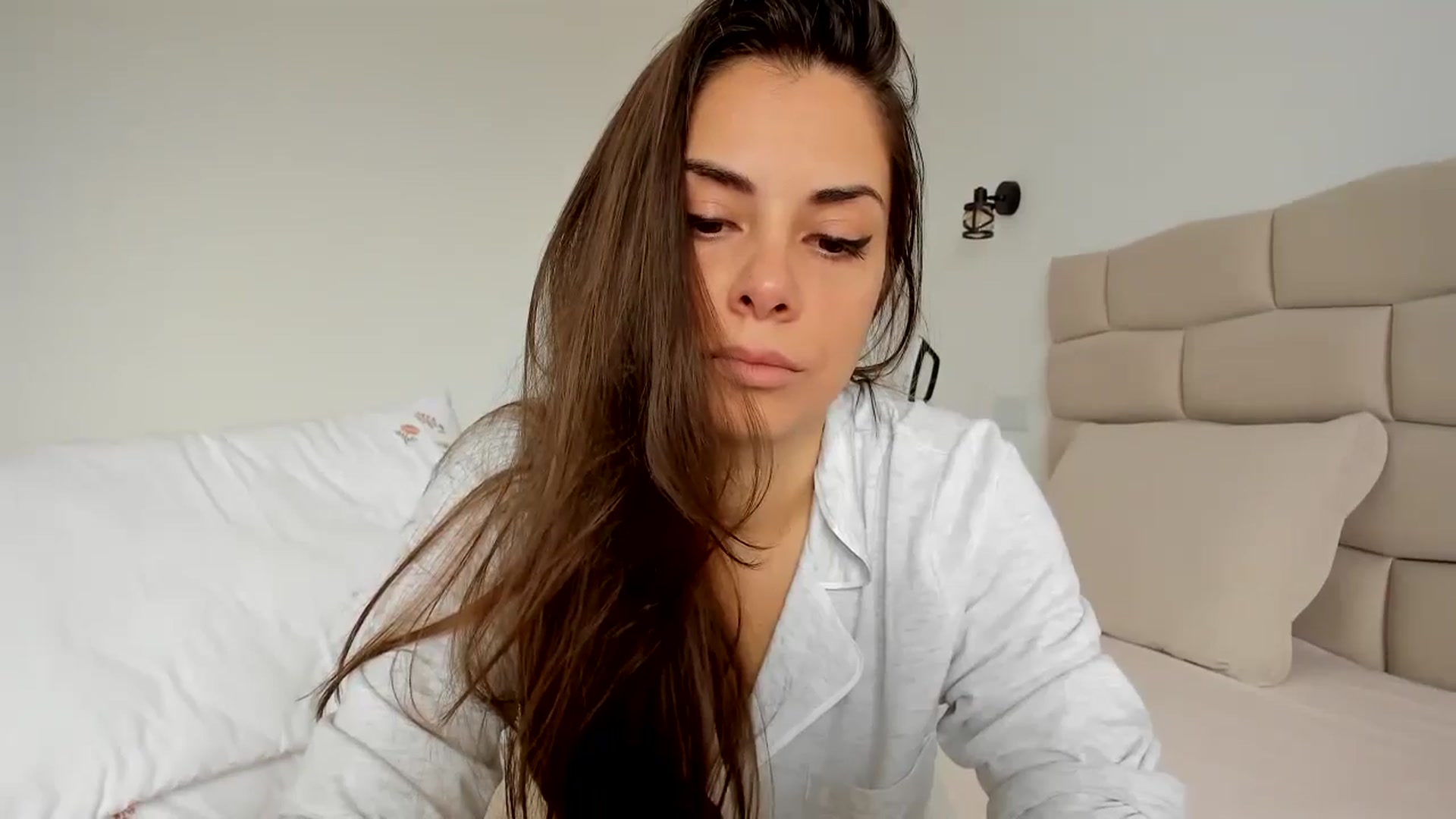 Gallery image thumbnail from Krys_'s myfreecams stream on, 03/23/2026, 08:07 image 4 of 20