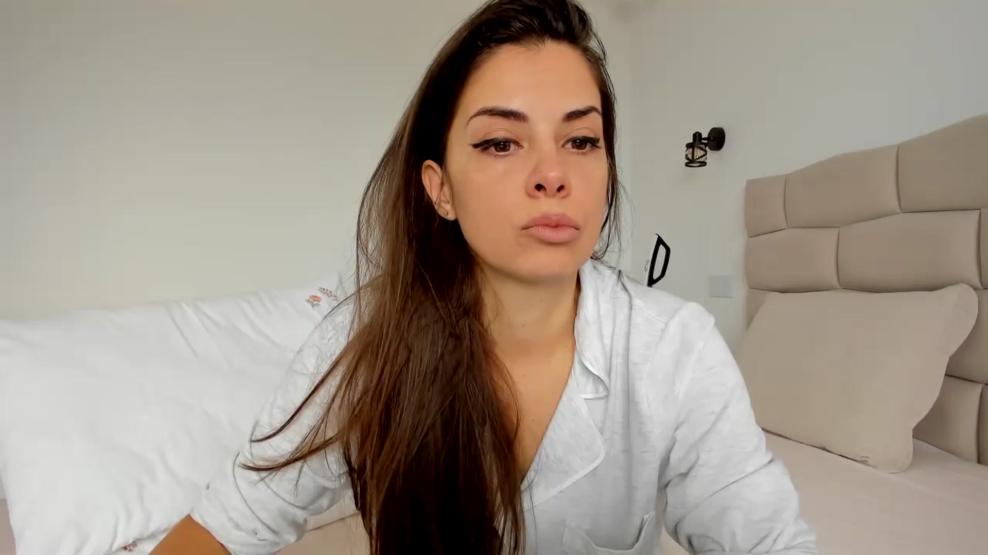 Gallery image thumbnail from Krys_'s myfreecams stream on, 03/23/2026, 08:07 image 6 of 20