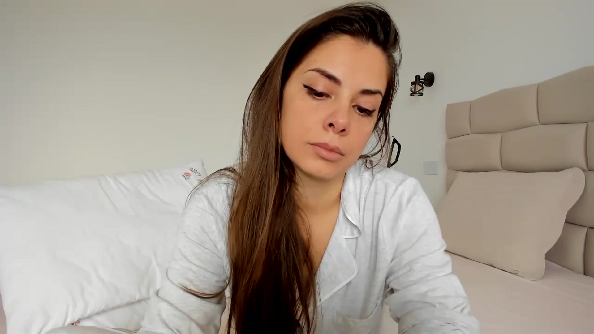 Gallery image thumbnail from Krys_'s myfreecams stream on, 03/23/2026, 08:07 image 9 of 20
