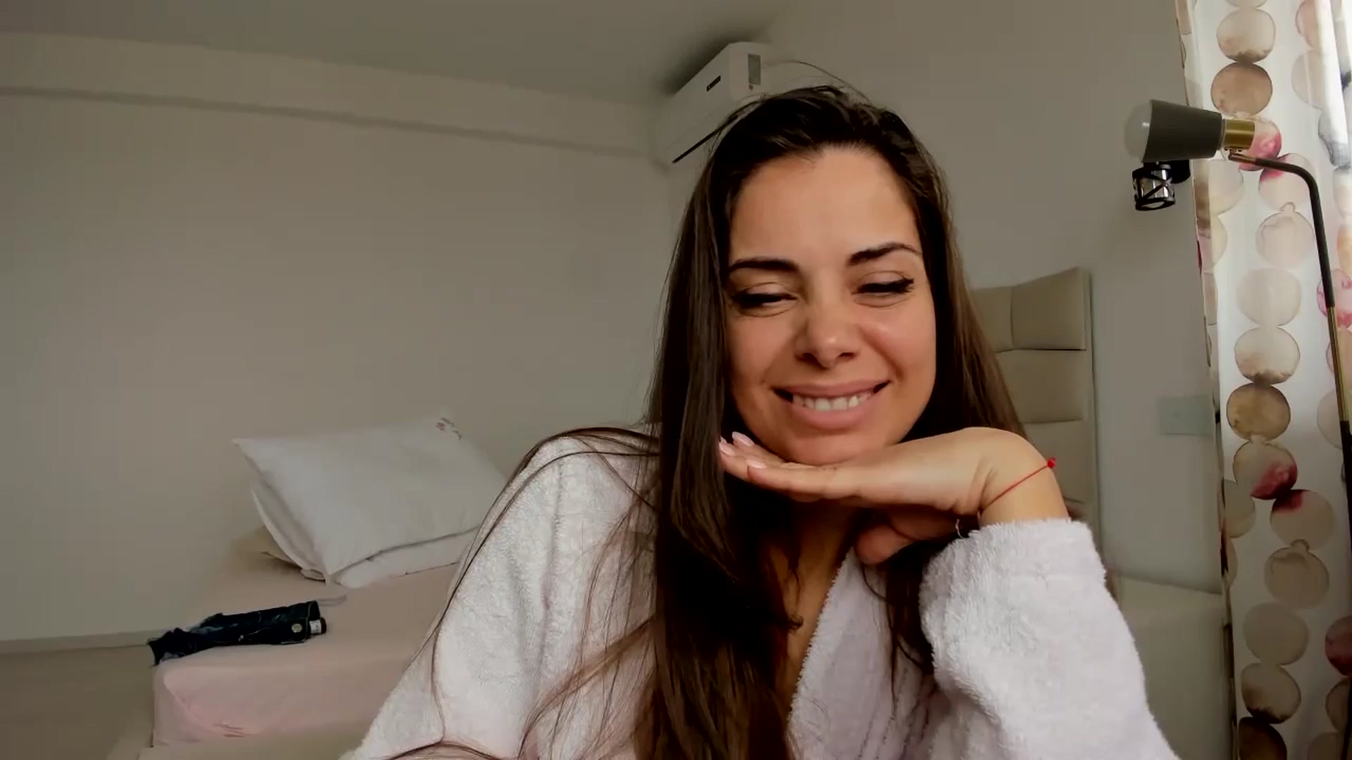 Gallery image thumbnail from Krys_'s myfreecams stream on, 03/23/2026, 10:17 image 5 of 20