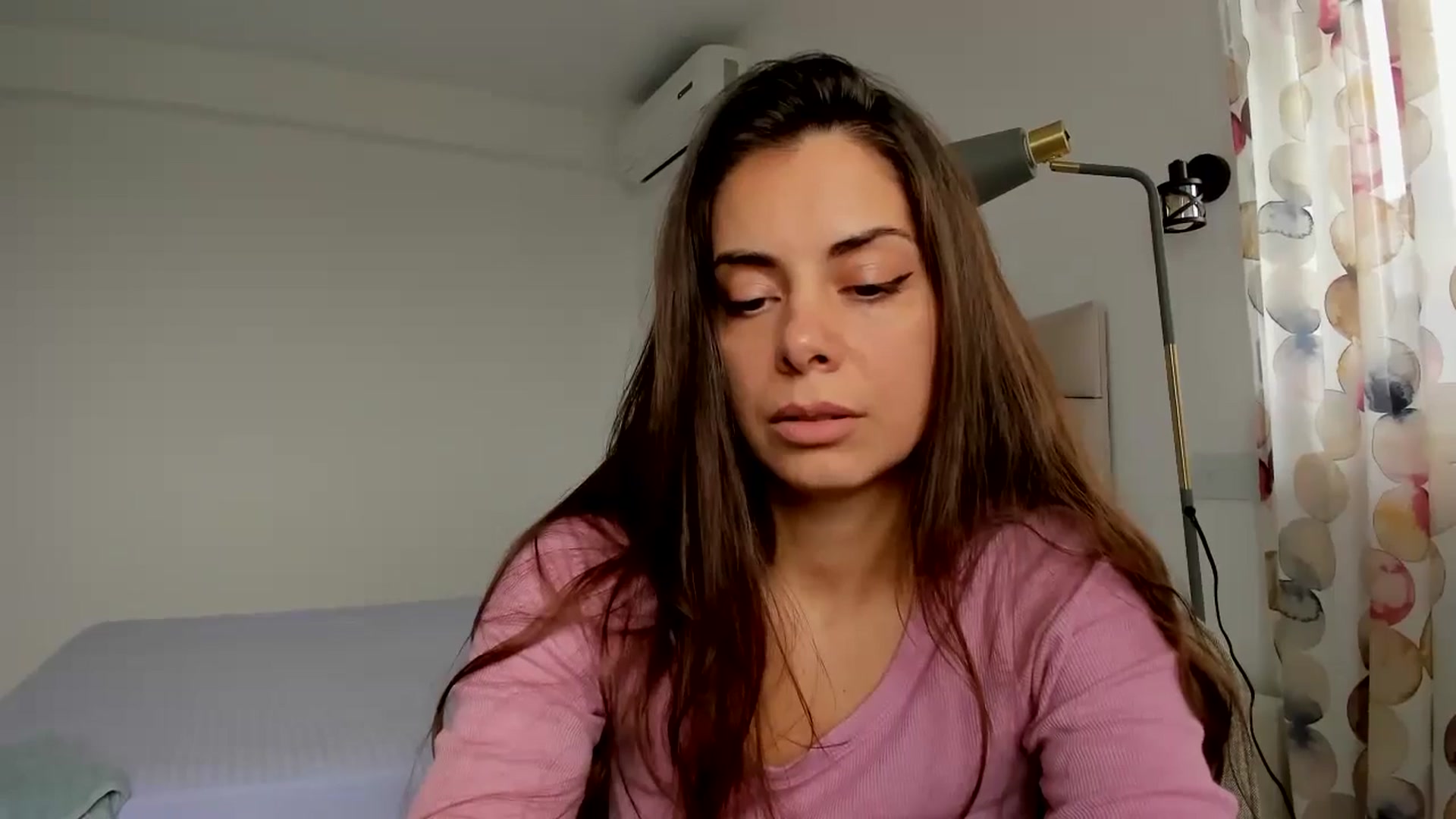 Gallery image thumbnail from Krys_'s myfreecams stream on, 03/31/2026, 09:27 image 19 of 20