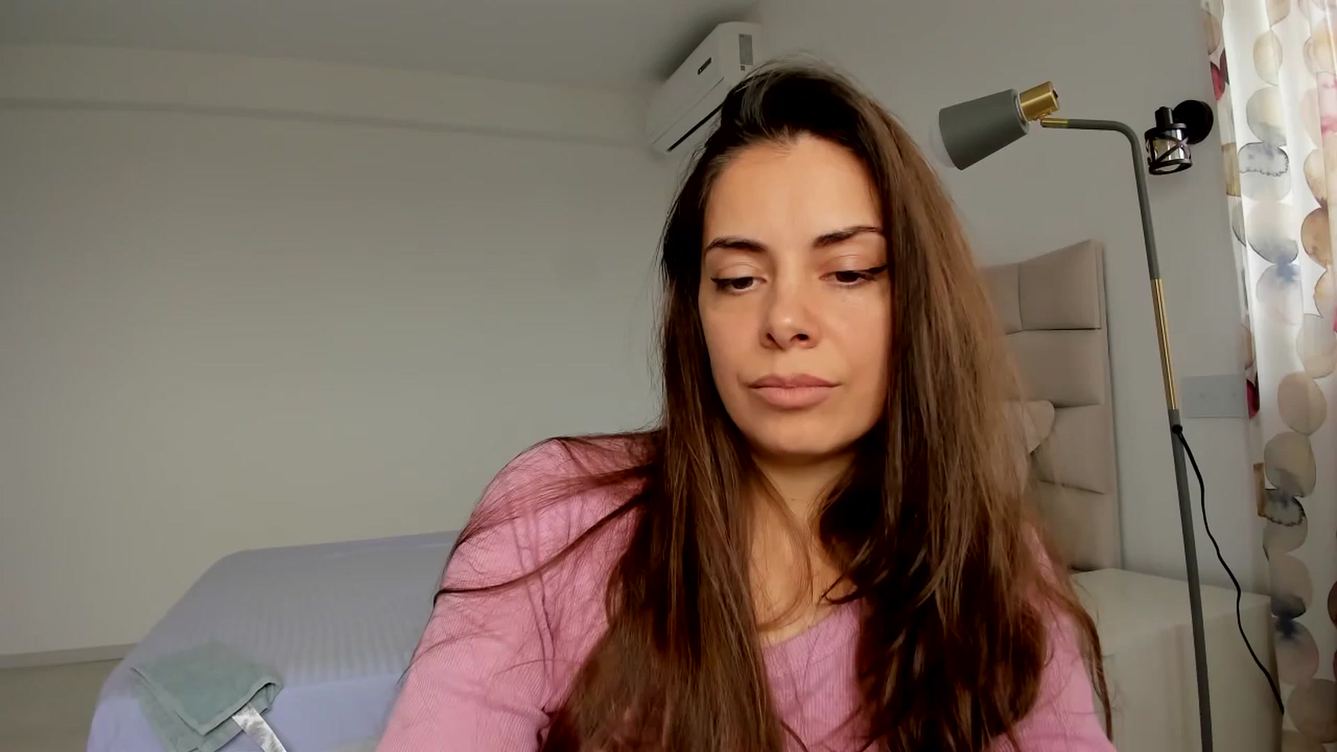 Gallery image thumbnail from Krys_'s myfreecams stream on, 03/31/2026, 09:27 image 11 of 20