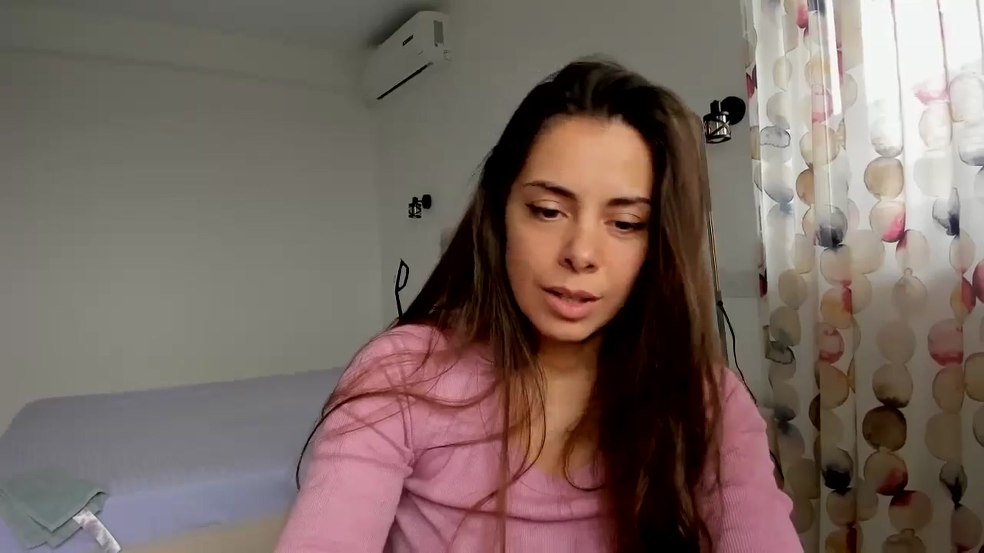 Gallery image thumbnail from Krys_'s myfreecams stream on, 03/31/2026, 09:27 image 8 of 20