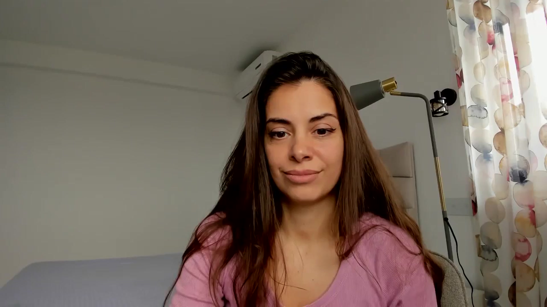 Gallery image thumbnail from Krys_'s myfreecams stream on, 03/31/2026, 09:27 image 18 of 20