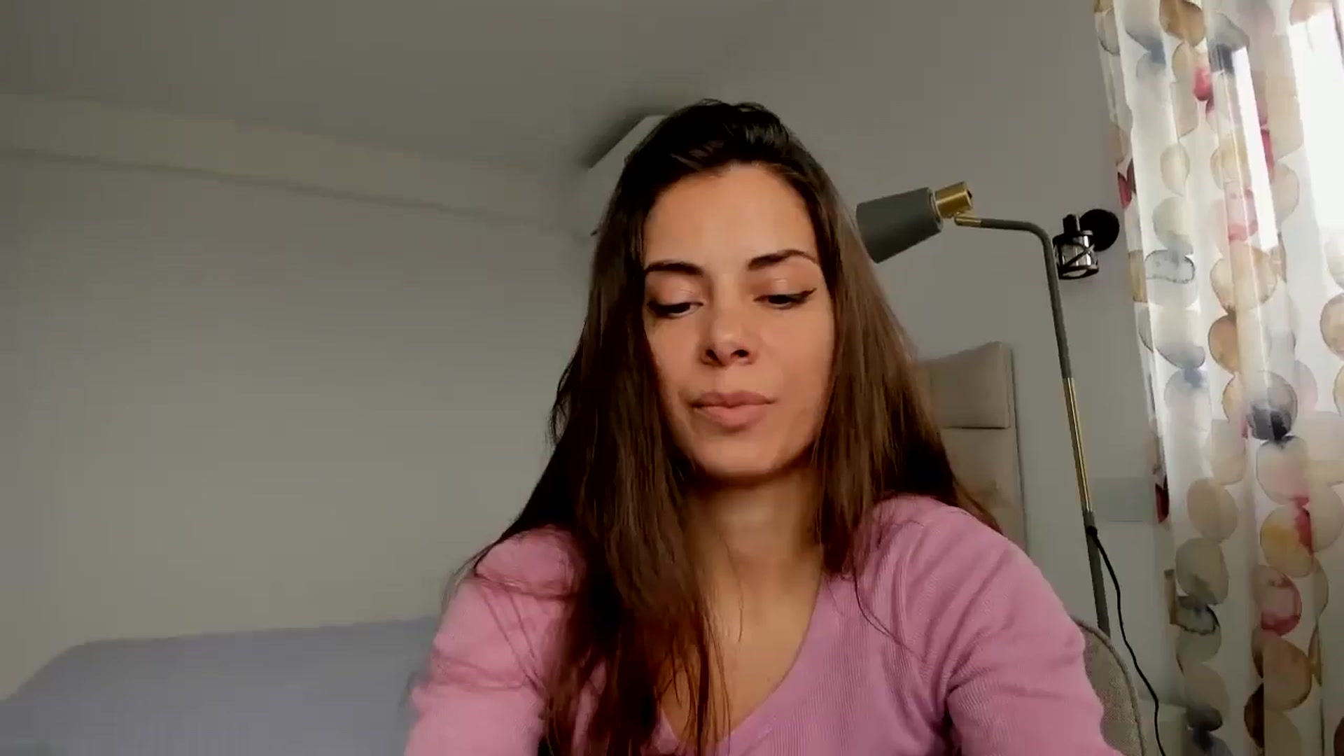 Gallery image thumbnail from Krys_'s myfreecams stream on, 03/31/2026, 09:27 image 16 of 20