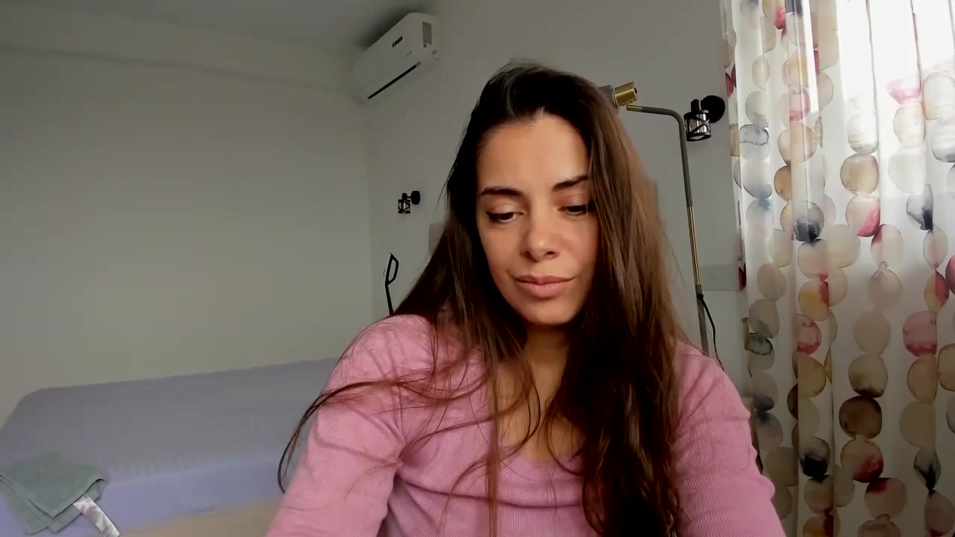 Gallery image thumbnail from Krys_'s myfreecams stream on, 03/31/2026, 09:27 image 9 of 20