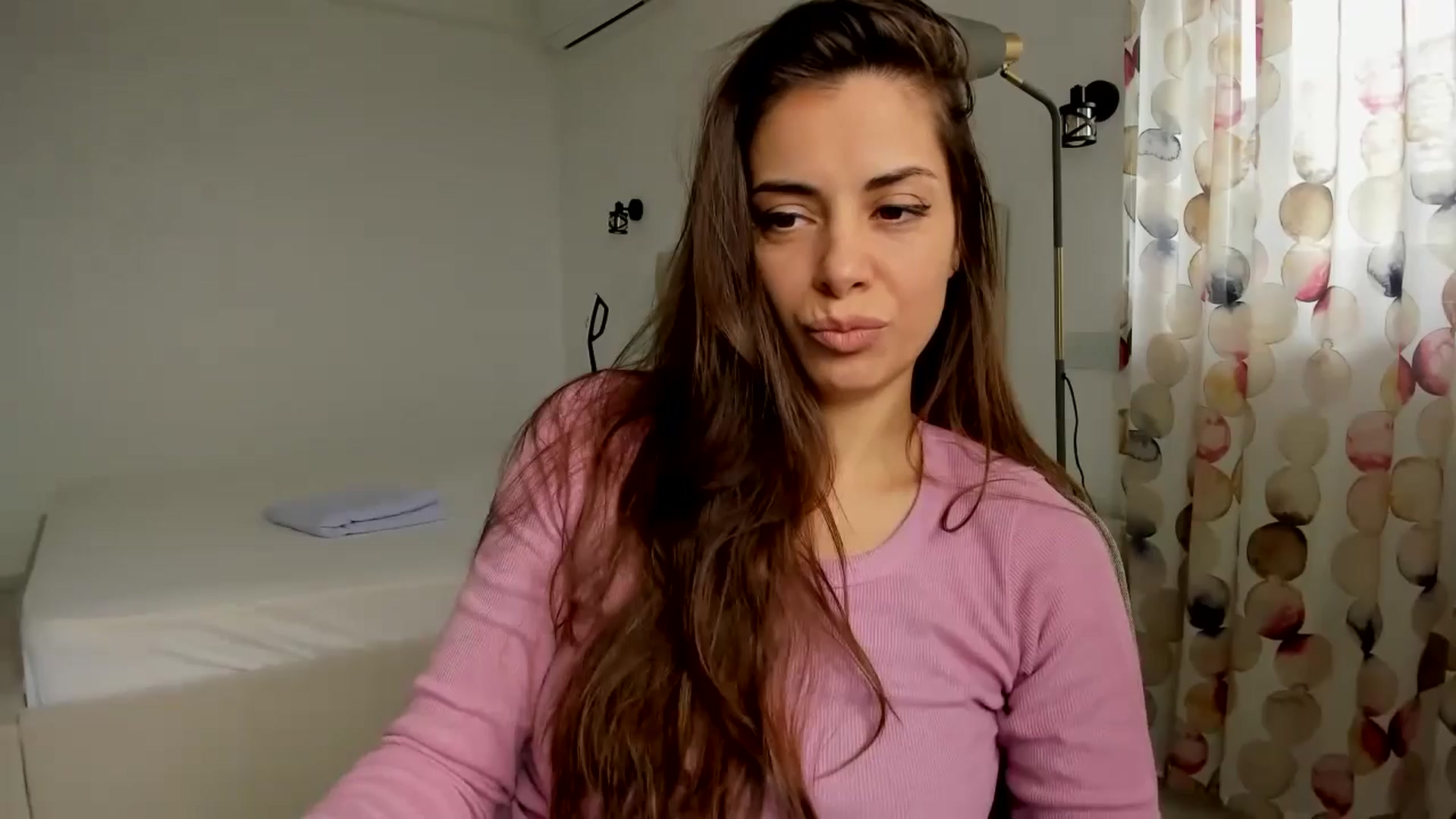 Gallery image thumbnail from Krys_'s myfreecams stream on, 04/02/2026, 08:47 image 8 of 20
