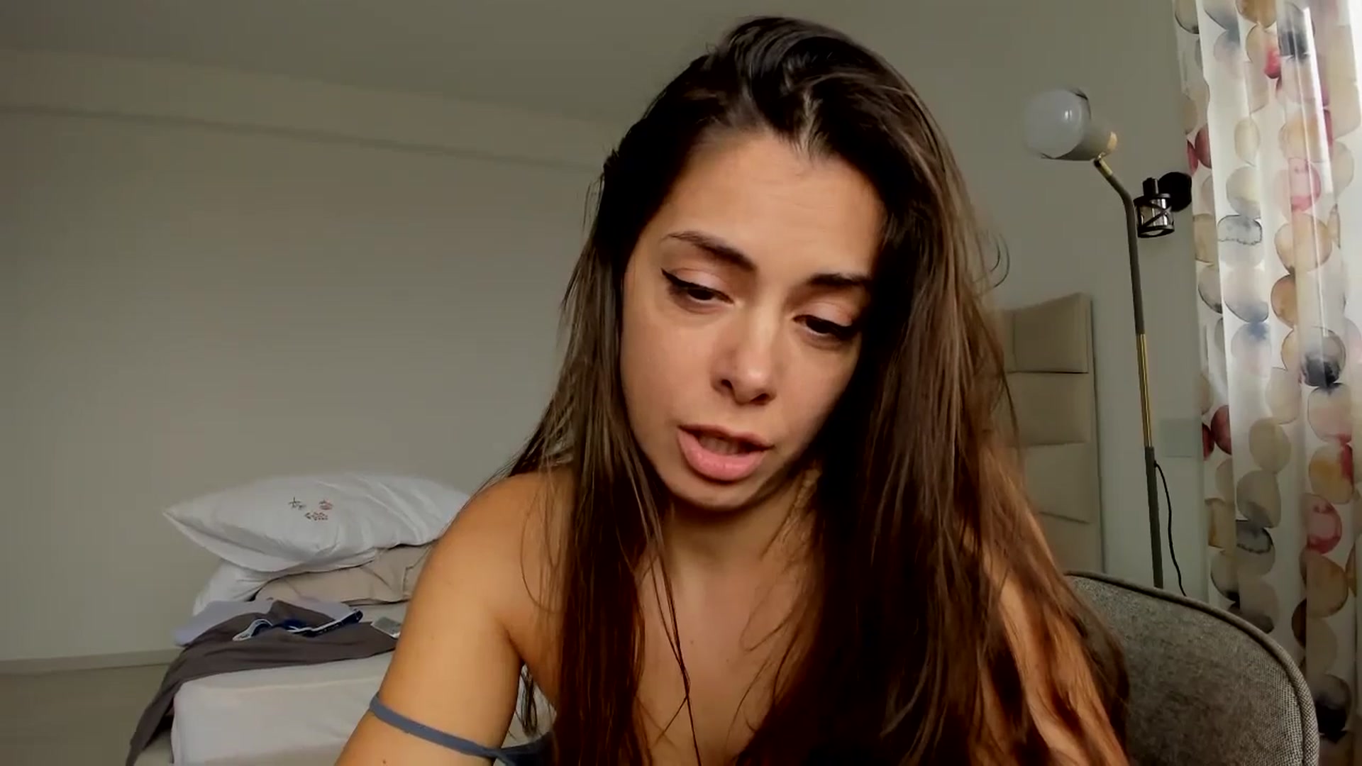 Gallery image thumbnail from Krys_'s myfreecams stream on, 04/03/2026, 09:49 image 13 of 20