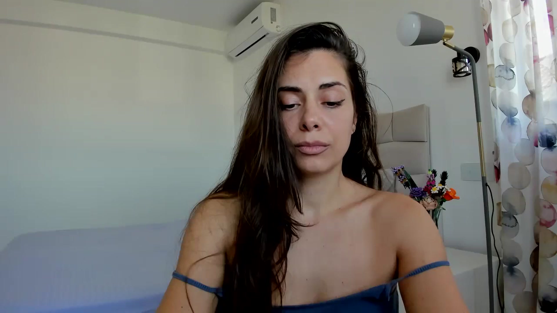 Gallery image thumbnail from Krys_'s myfreecams stream on, 04/16/2026, 08:33 image 9 of 20
