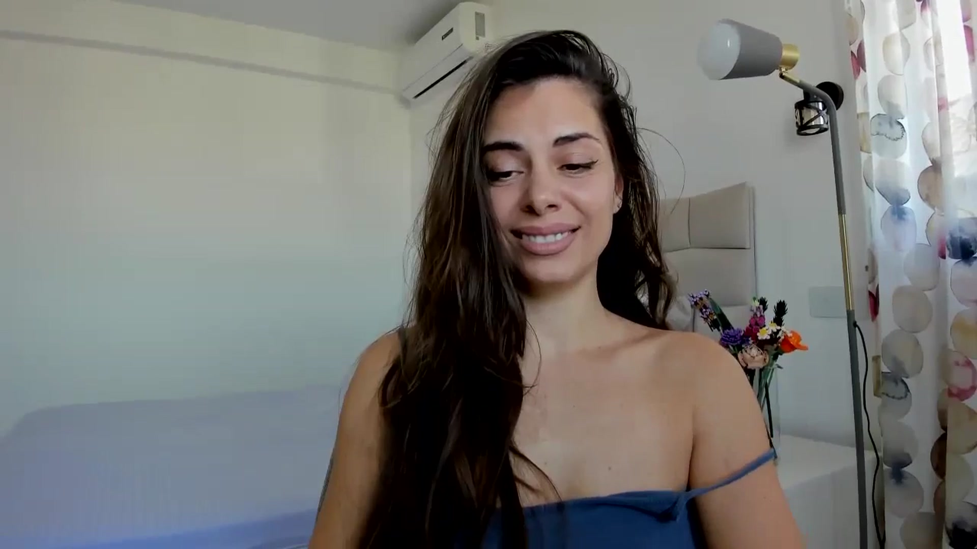Gallery image thumbnail from Krys_'s myfreecams stream on, 04/16/2026, 08:33 image 8 of 20