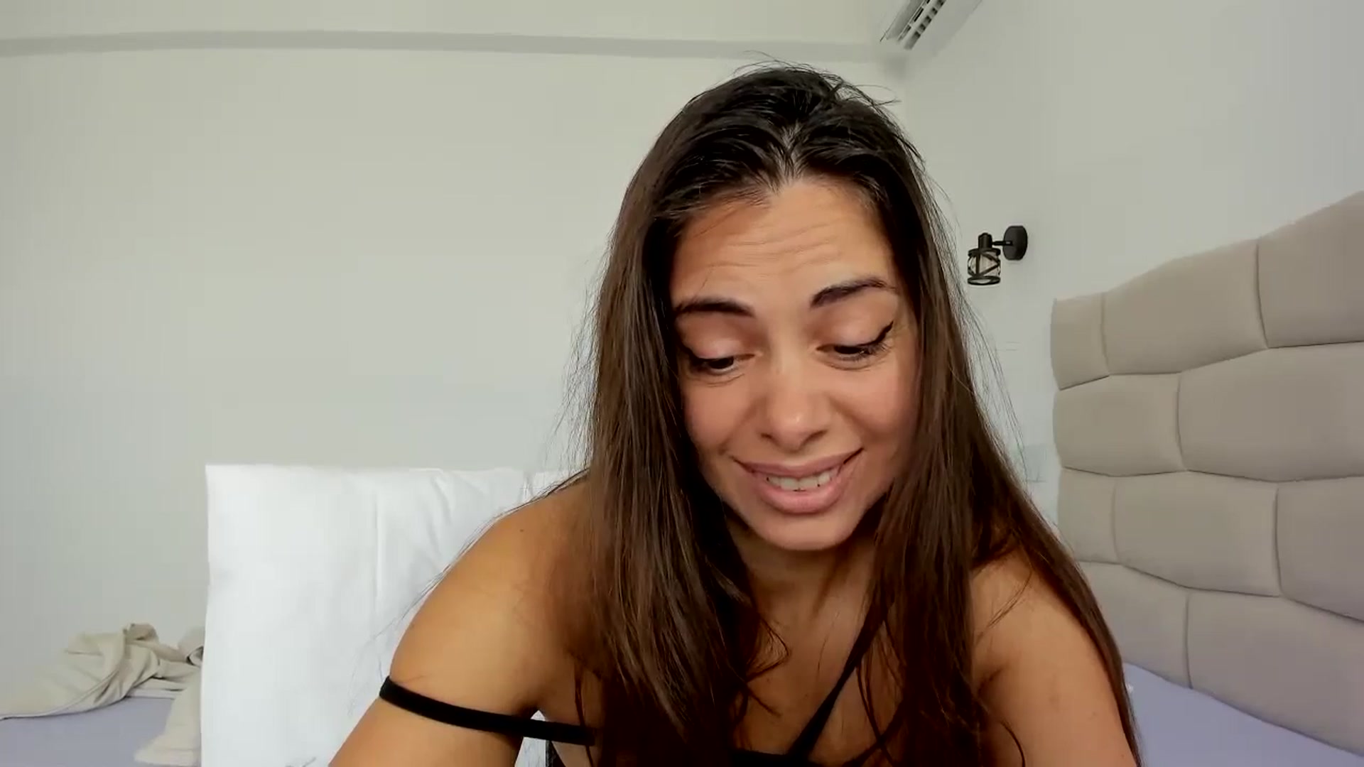 Gallery image thumbnail from Krys_'s myfreecams stream on, 04/24/2026, 06:49 image 6 of 20