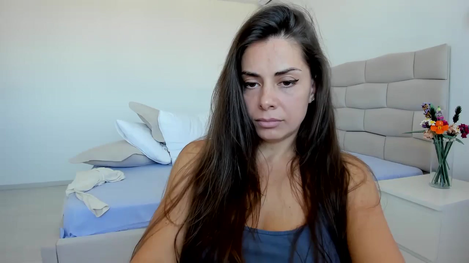 Gallery image thumbnail from Krys_'s myfreecams stream on, 04/26/2026, 09:23 image 6 of 20